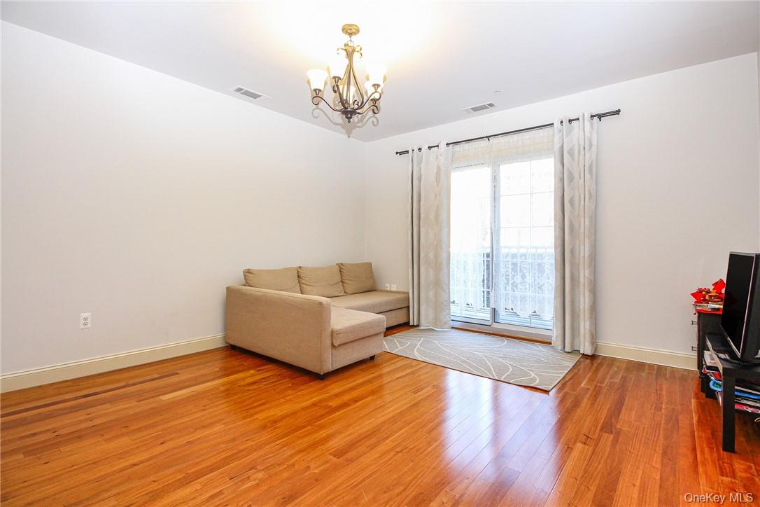 543 Main Street # 211, New Rochelle, NY 10801