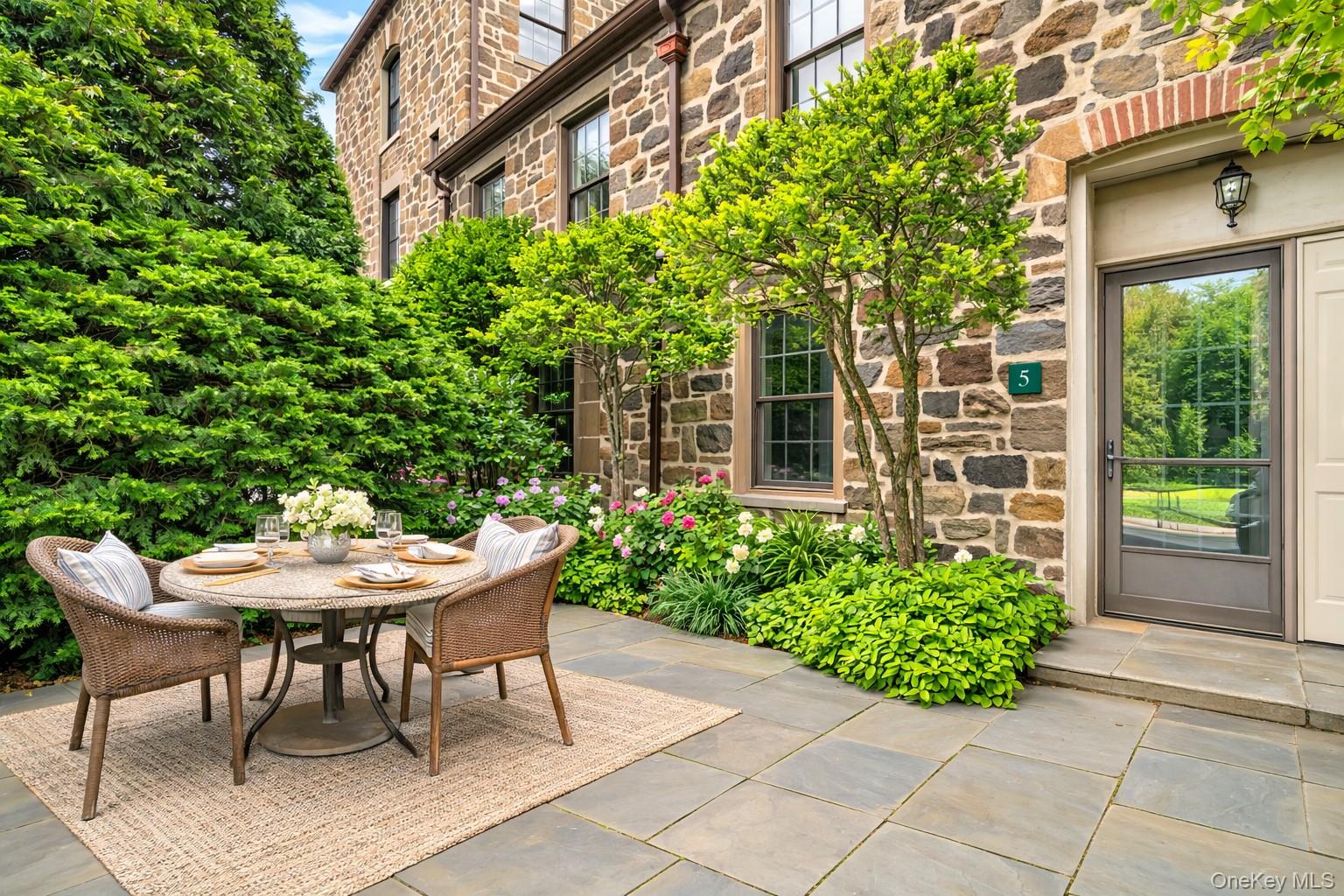 341 Furnace Dock Rd # 5, Cortlandt Manor, NY 10567