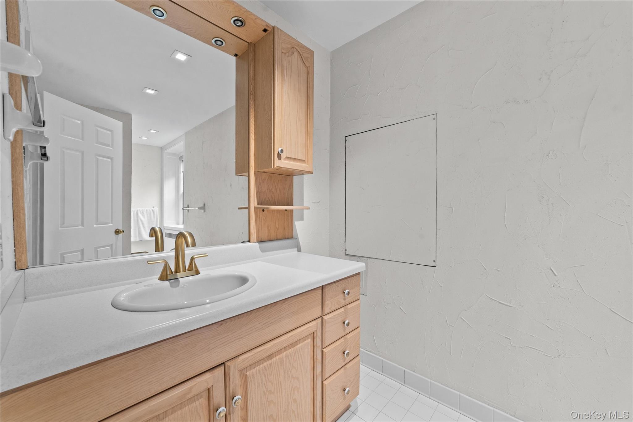 341 Furnace Dock Rd # 5, Cortlandt Manor, NY 10567