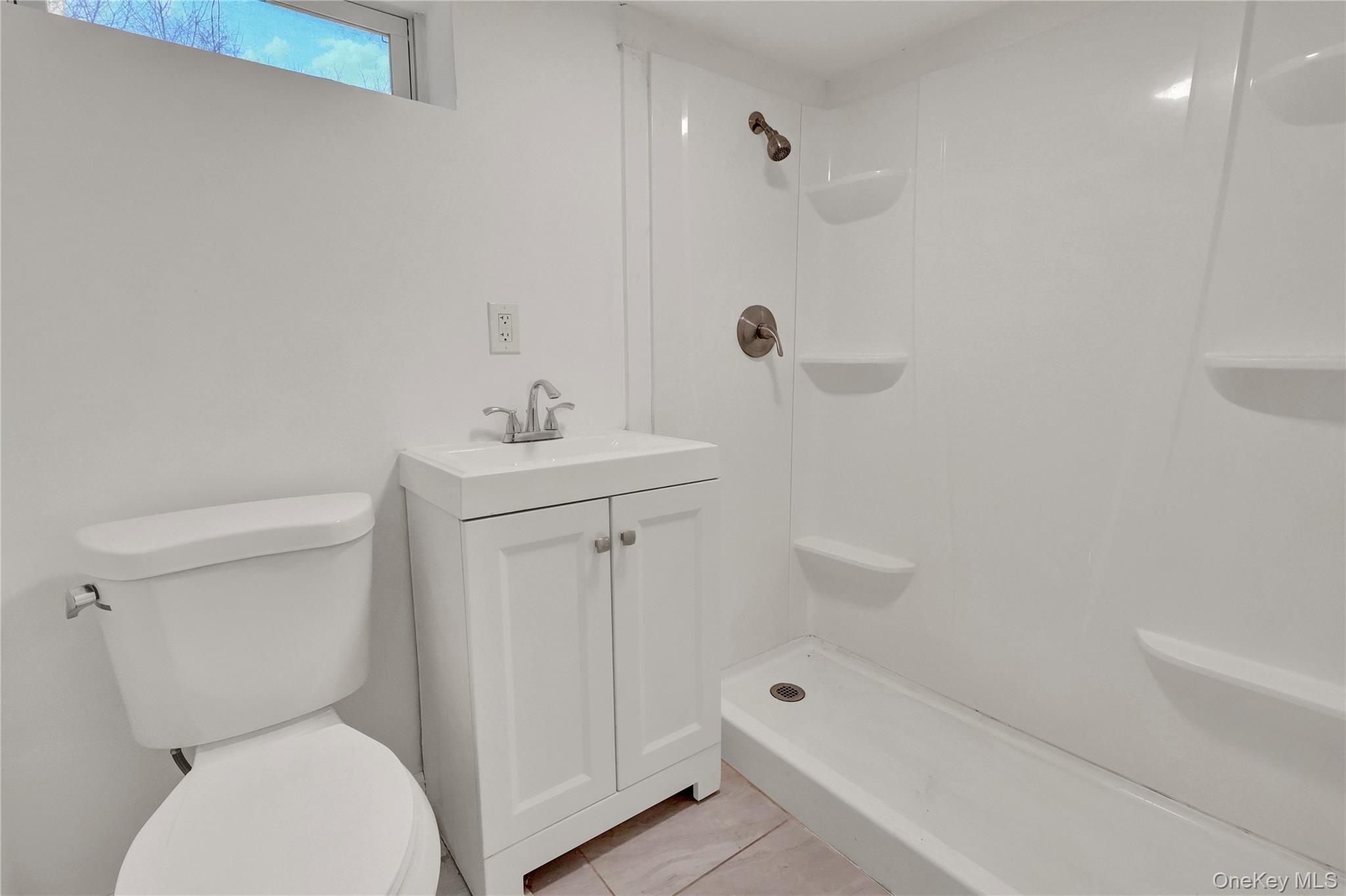 43 Carver Boulevard, Bellport, NY 11713