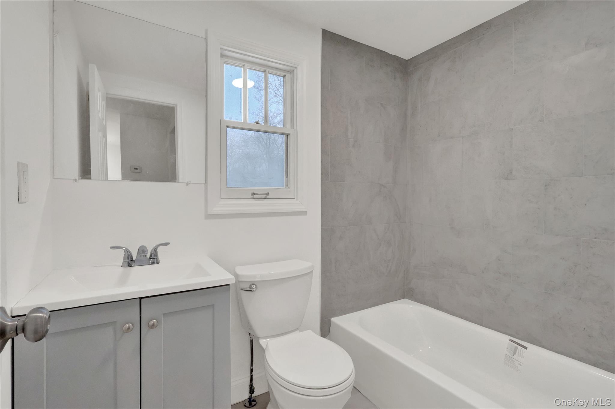 43 Carver Boulevard, Bellport, NY 11713