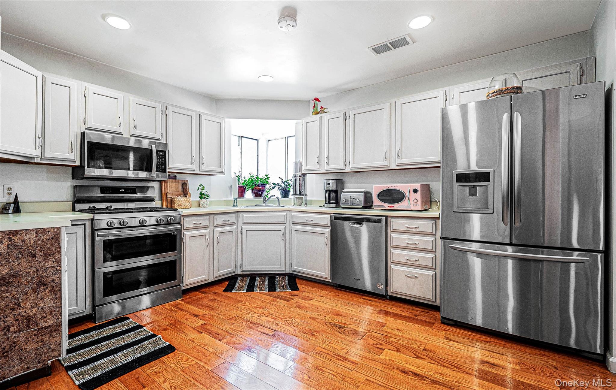 3 Magnolia Lane, Warwick, NY 10990