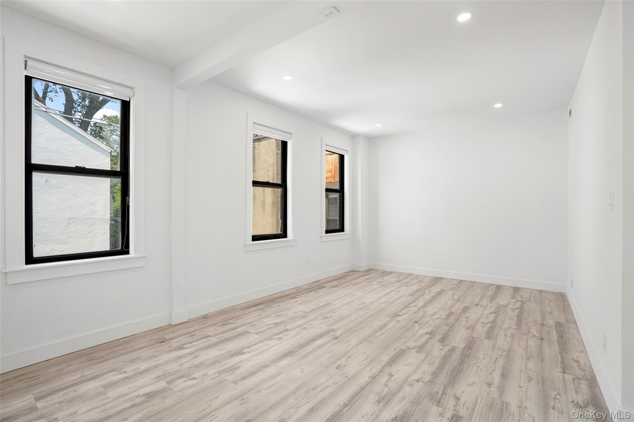 2122 Boston Post Road, Larchmont, NY 10538