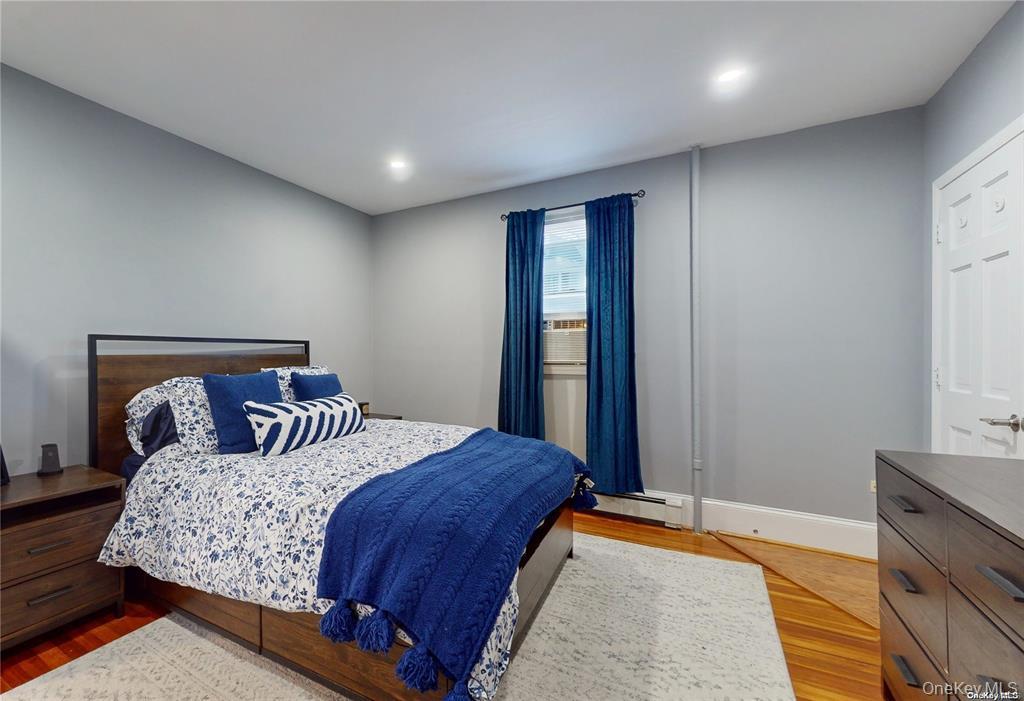 386 Mulry Lane, Lawrence, NY 11559