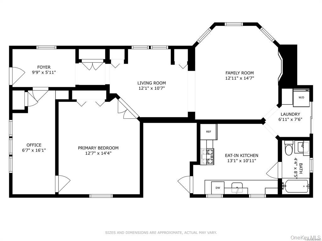 386 Mulry Lane, Lawrence, NY 11559