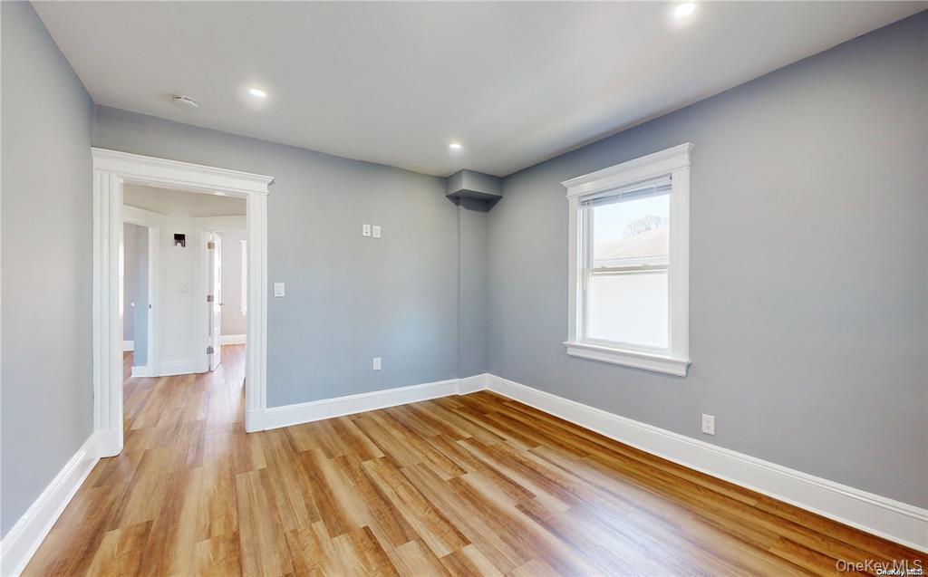 386 Mulry Lane, Lawrence, NY 11559