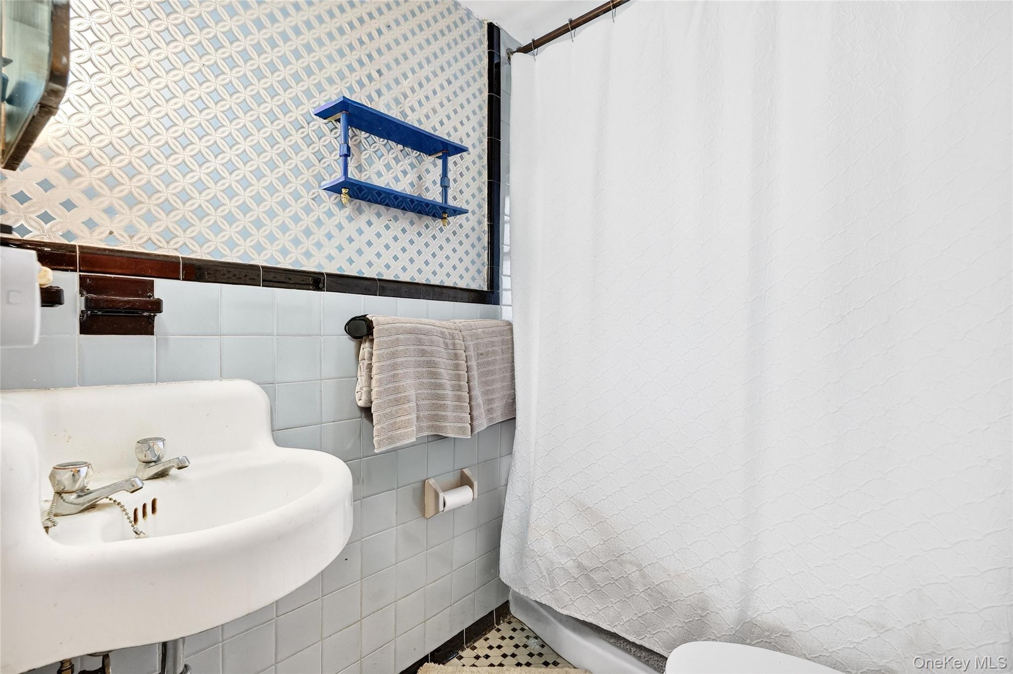 38 Raybrook Road, Yonkers, NY 10704