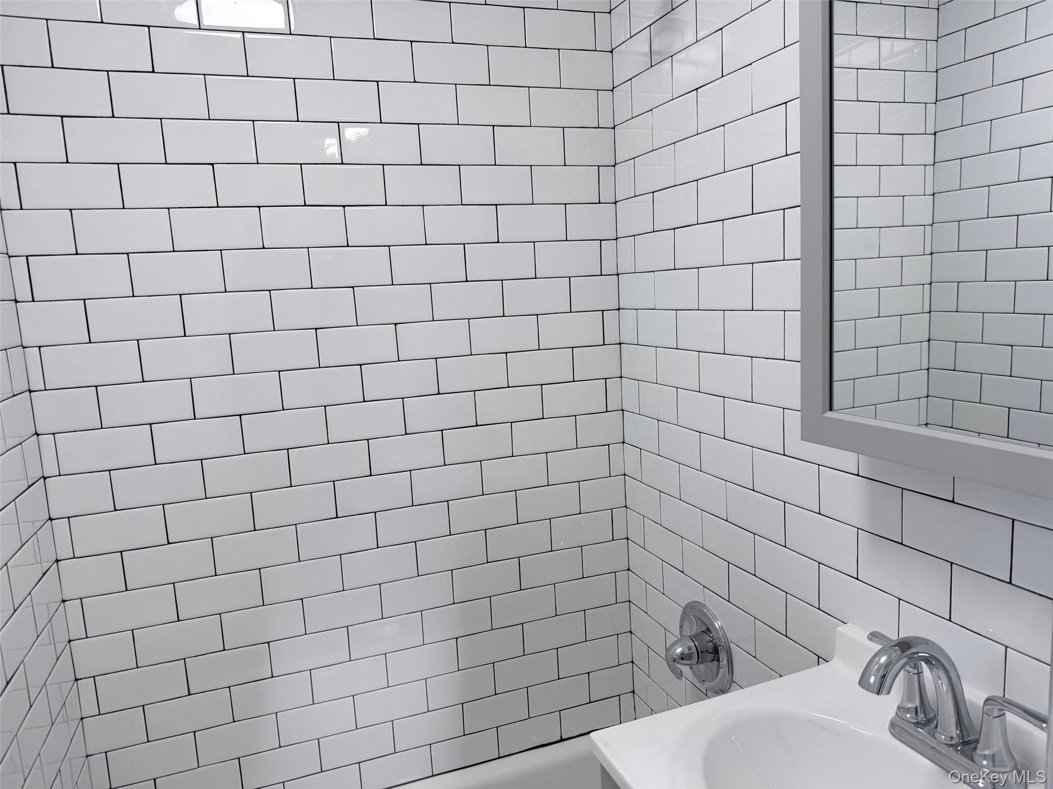 40 4th Street, Valley Stream, NY 11581