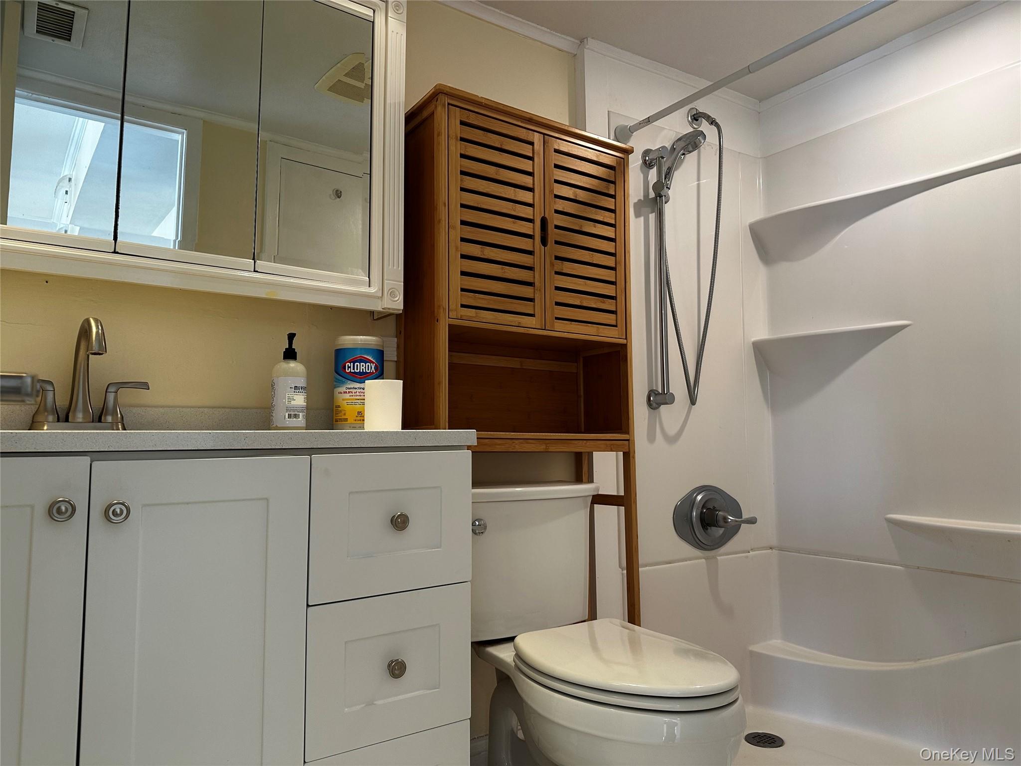 9 Bailey Court # 9, Middle Island, NY 11953