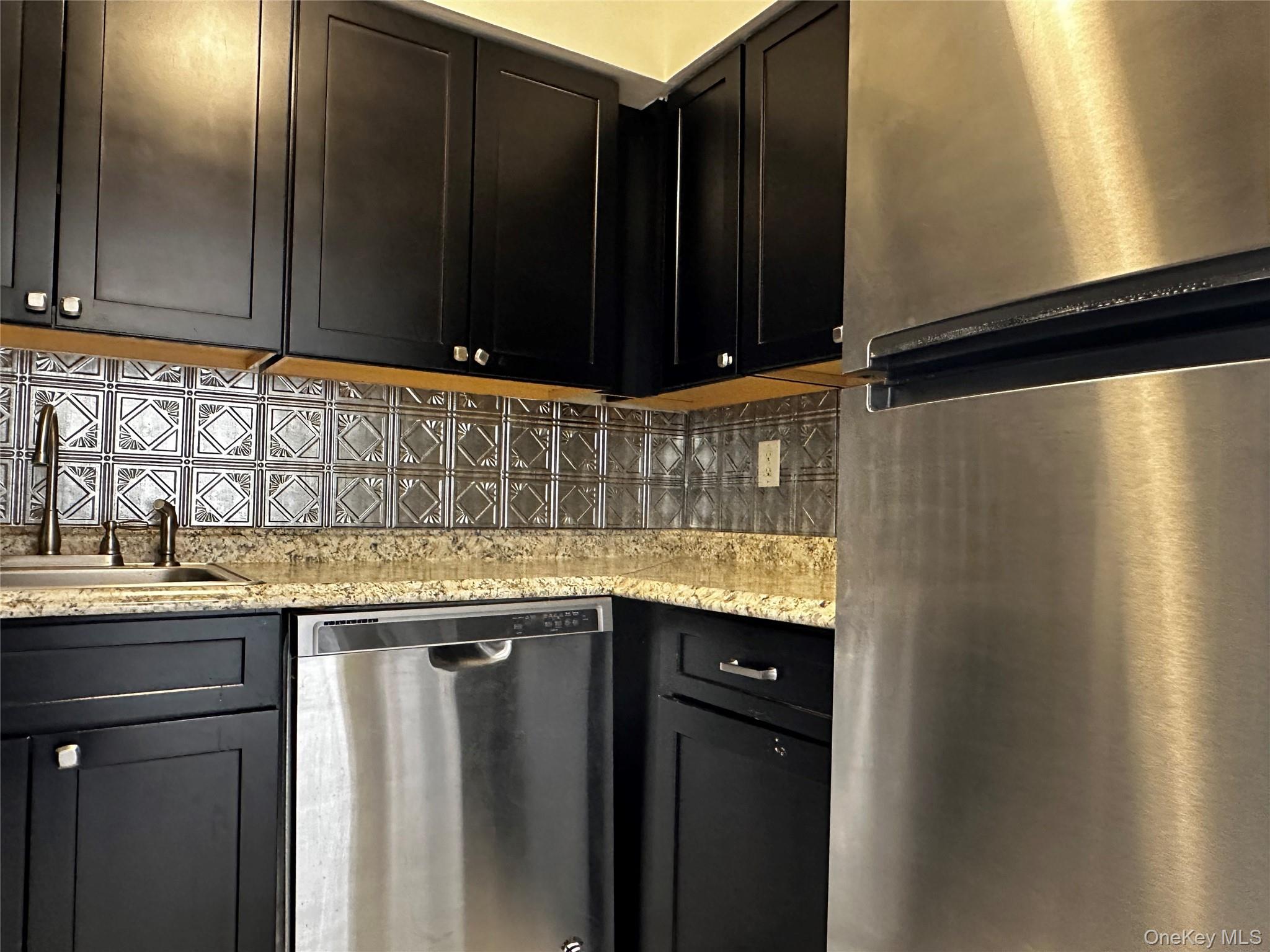 9 Bailey Court # 9, Middle Island, NY 11953