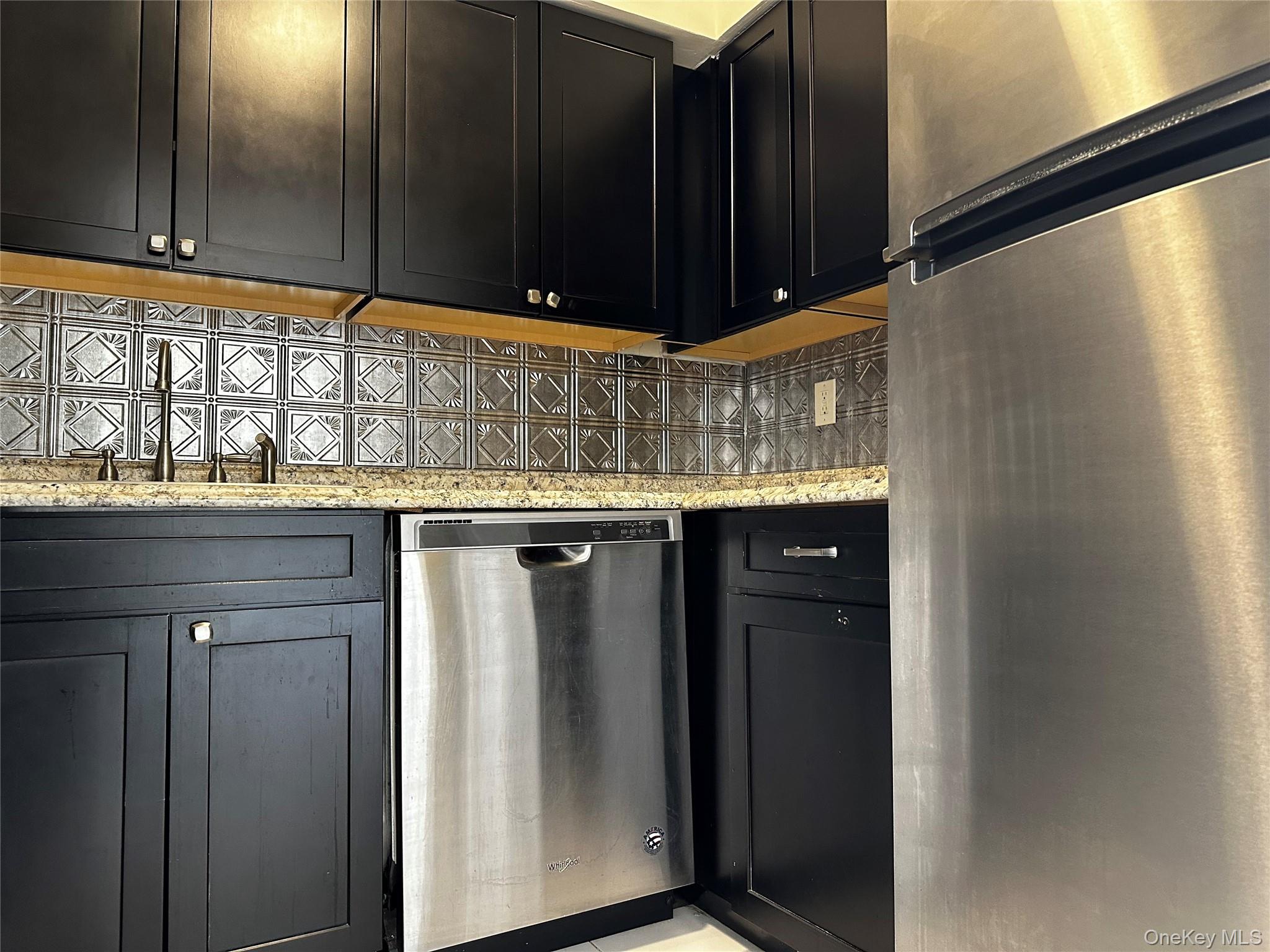 9 Bailey Court # 9, Middle Island, NY 11953