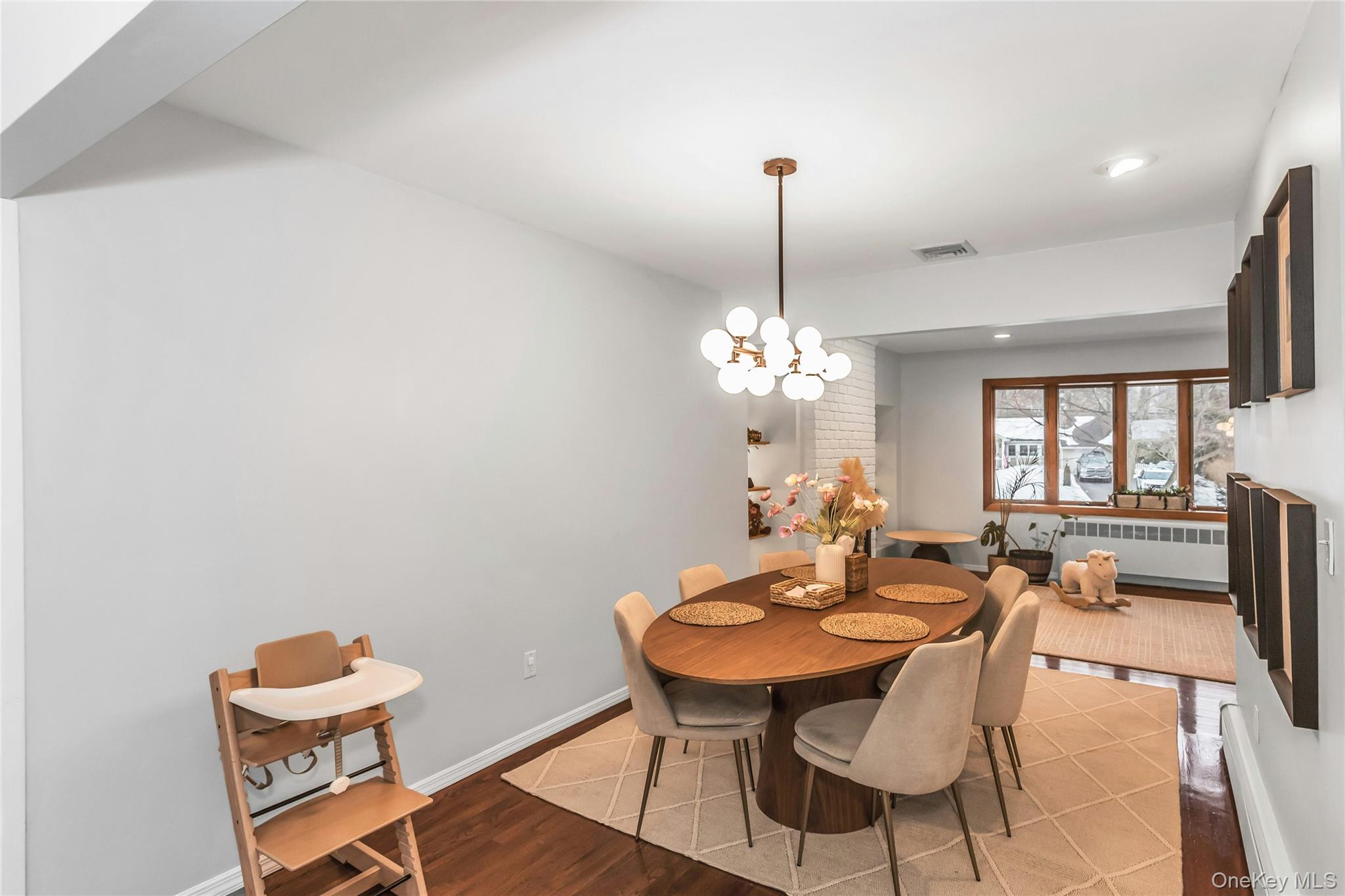 88 Burton Lane, Commack, NY 11725