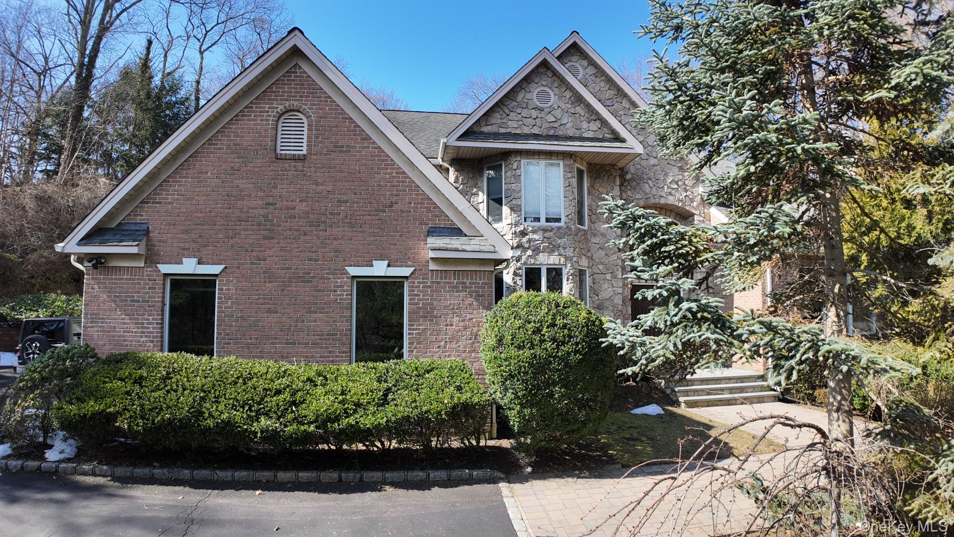 1550 Laurel Hollow Road, Laurel Hollow, NY 11791