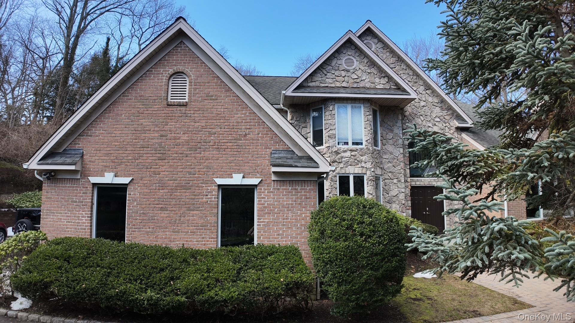 1550 Laurel Hollow Road, Laurel Hollow, NY 11791