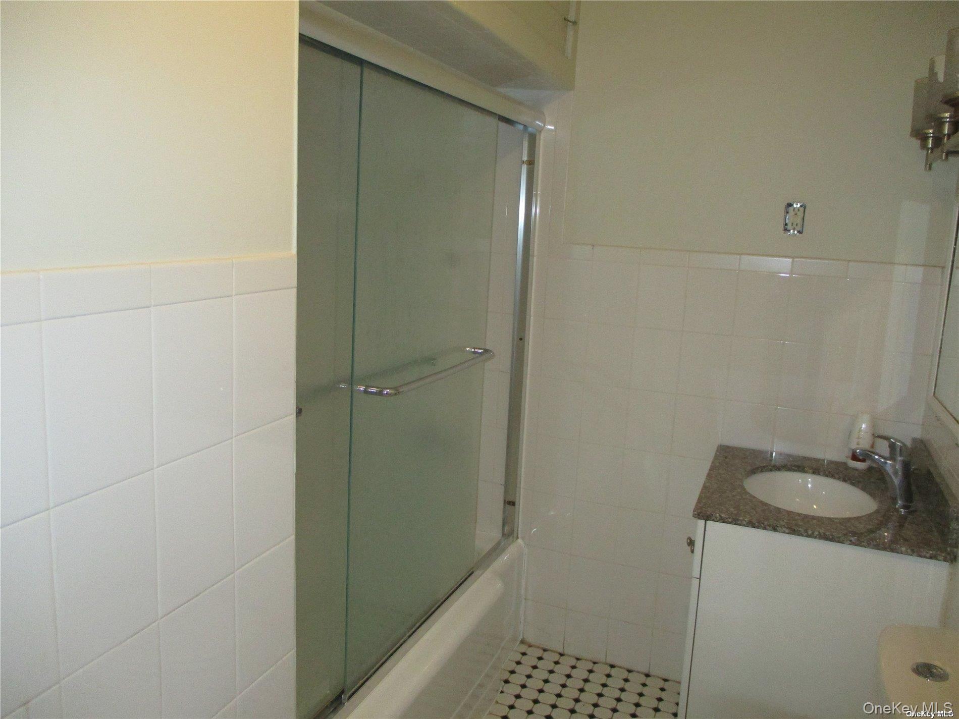 Cedarhurst, NY 11516