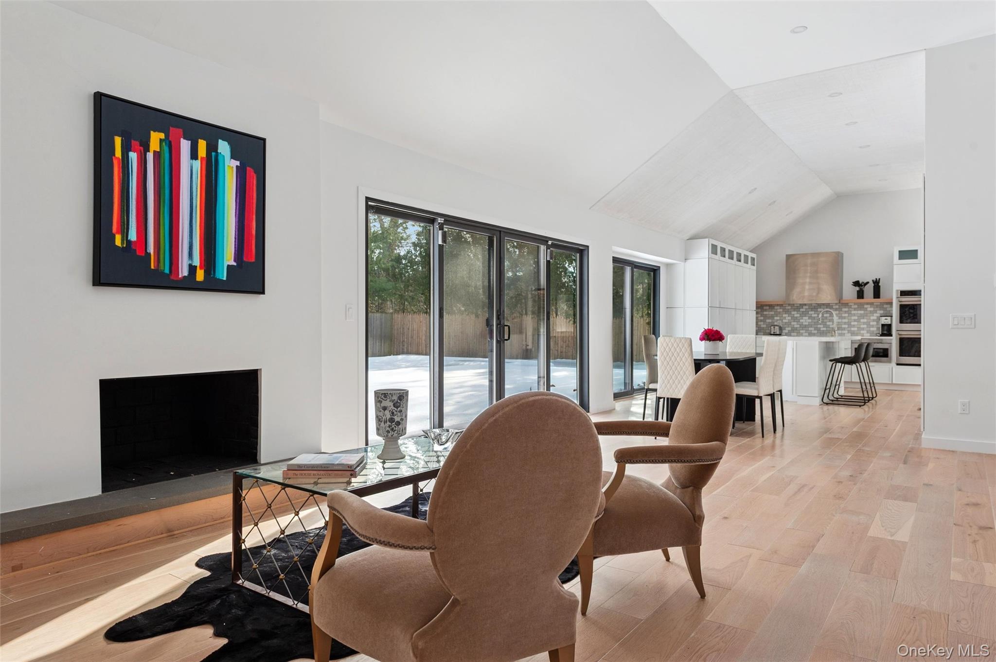 10 Hampton Street, Westhampton Beach, NY 11978