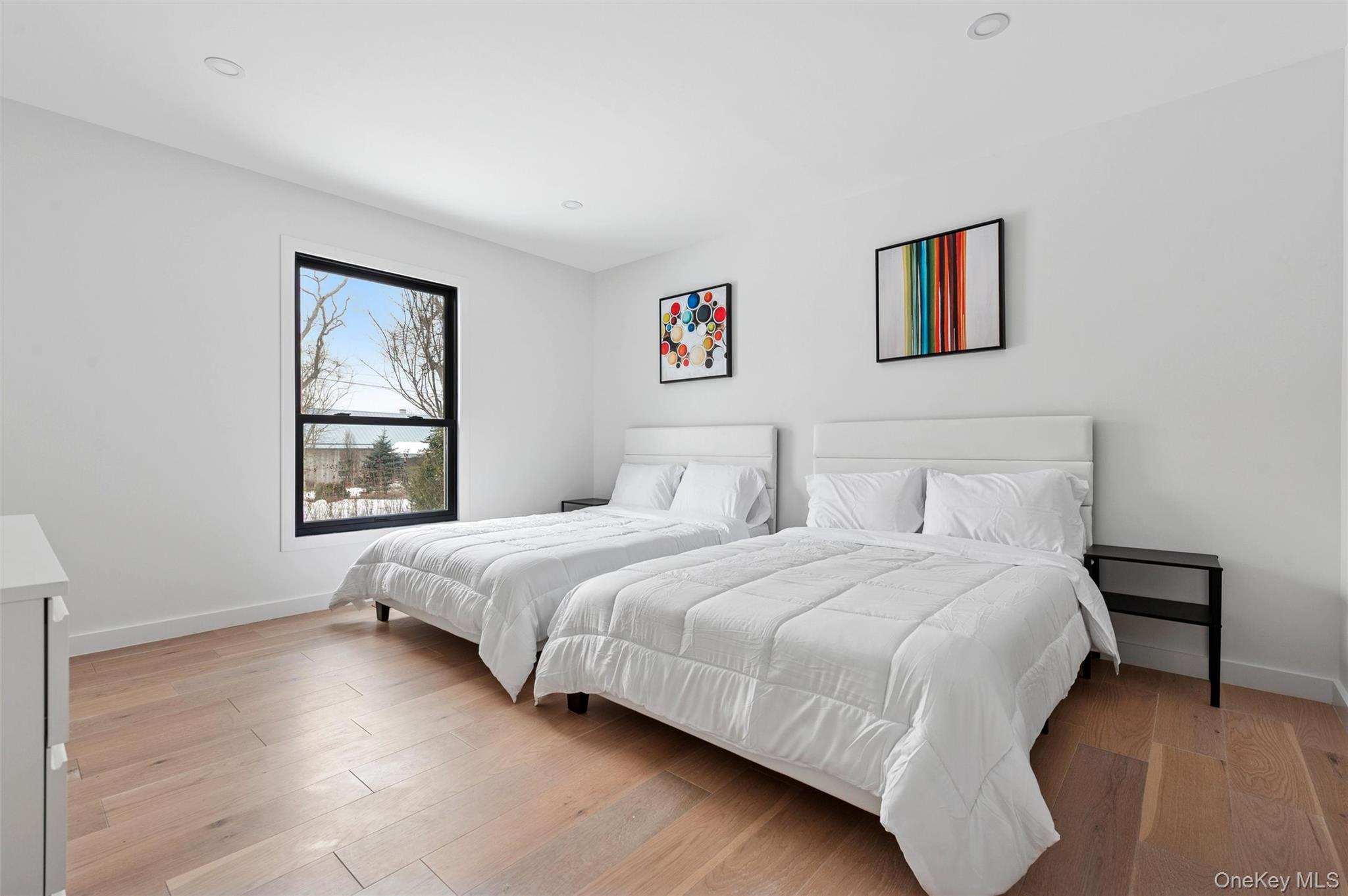 10 Hampton Street, Westhampton Beach, NY 11978