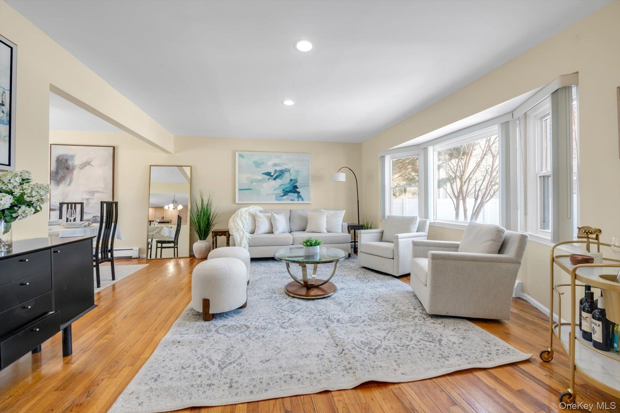 381 Robyn Place, East Meadow, NY 11554