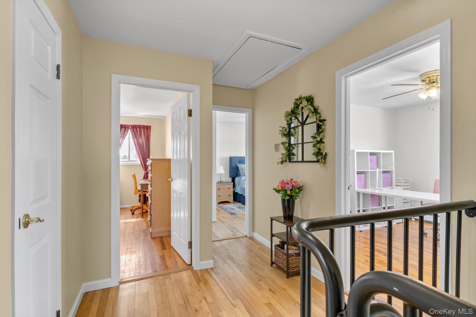 381 Robyn Place, East Meadow, NY 11554