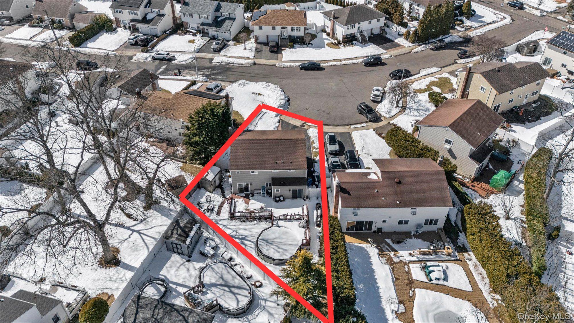 381 Robyn Place, East Meadow, NY 11554