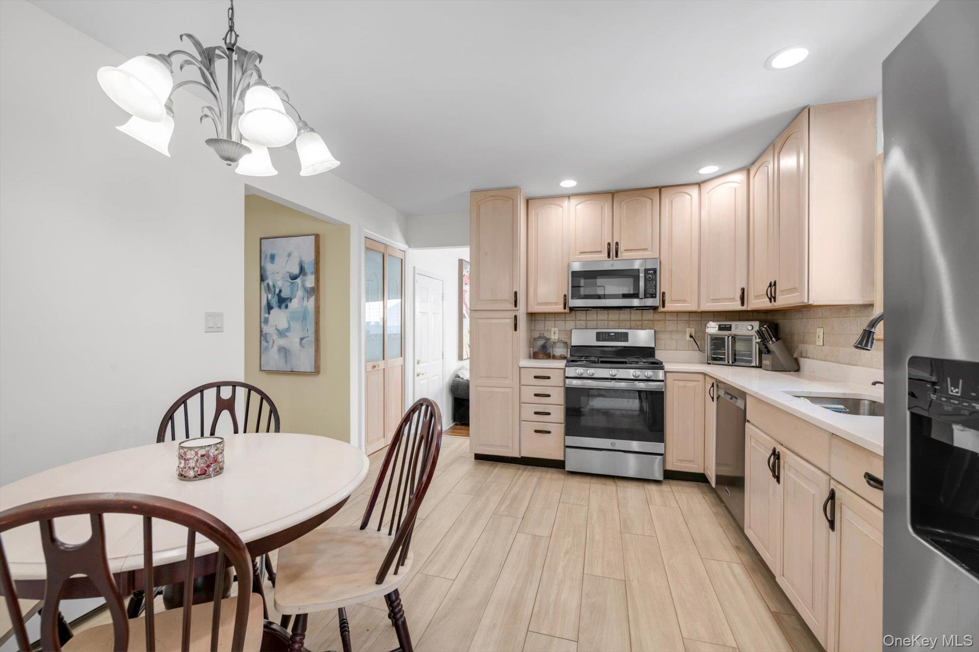 381 Robyn Place, East Meadow, NY 11554