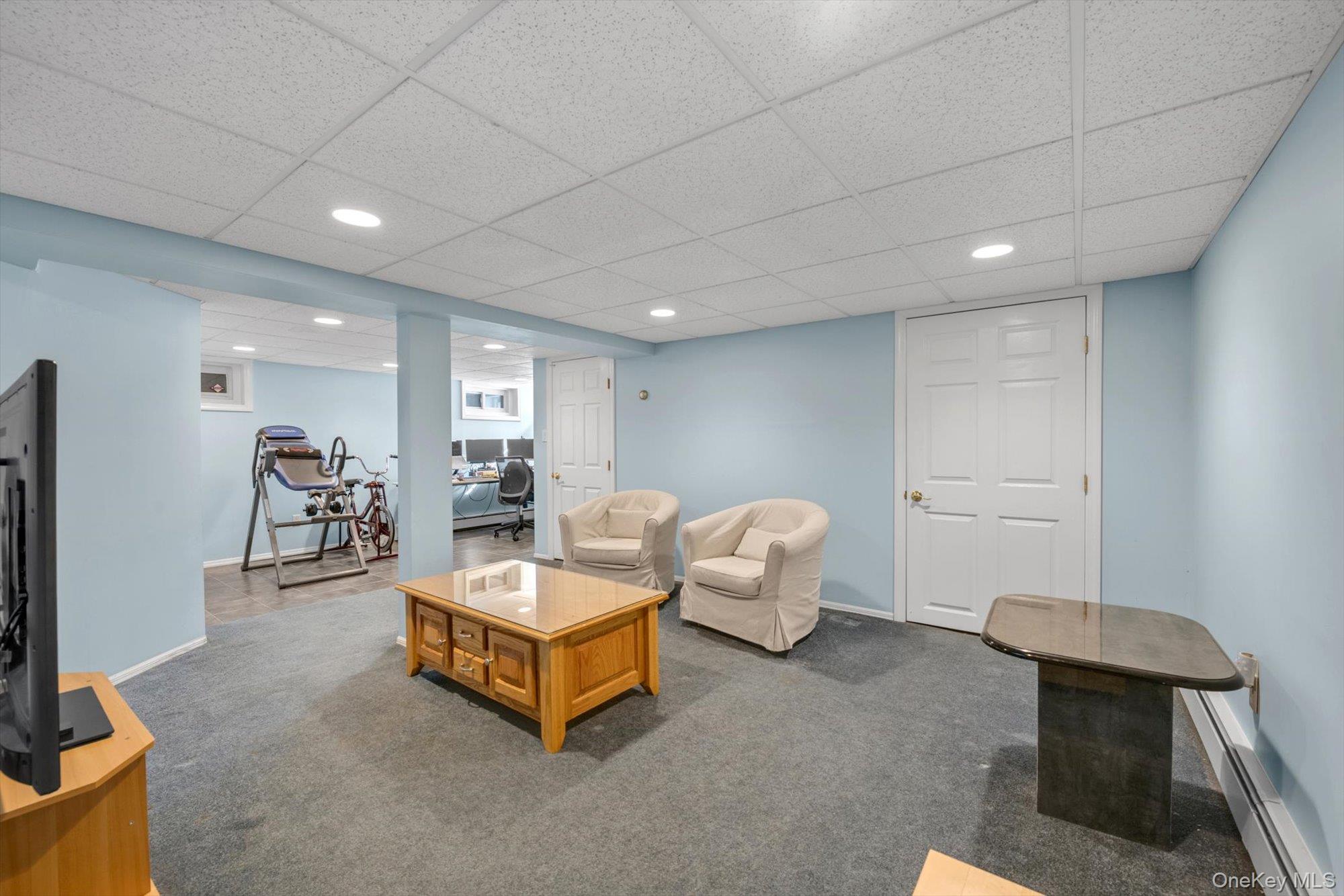 381 Robyn Place, East Meadow, NY 11554