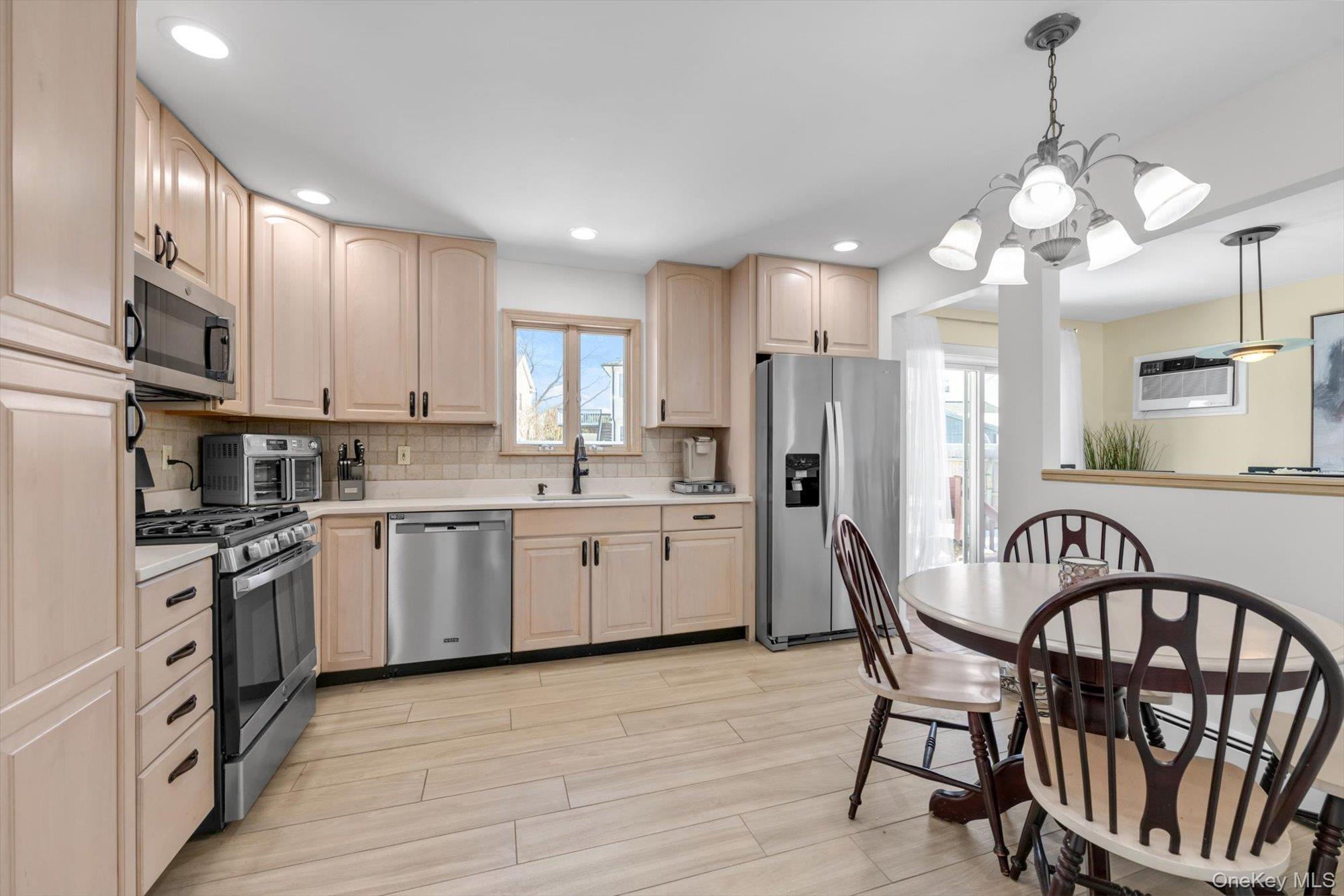 381 Robyn Place, East Meadow, NY 11554