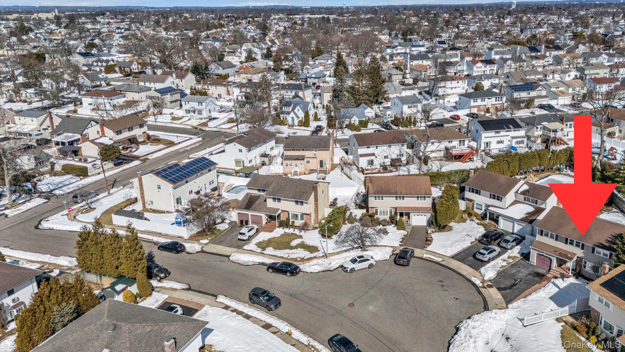 381 Robyn Place, East Meadow, NY 11554