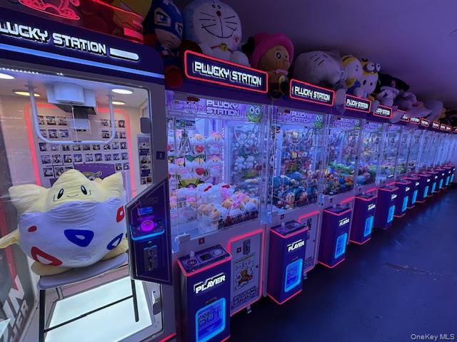 86-55 Broadway # 4, Elmhurst, NY 11373