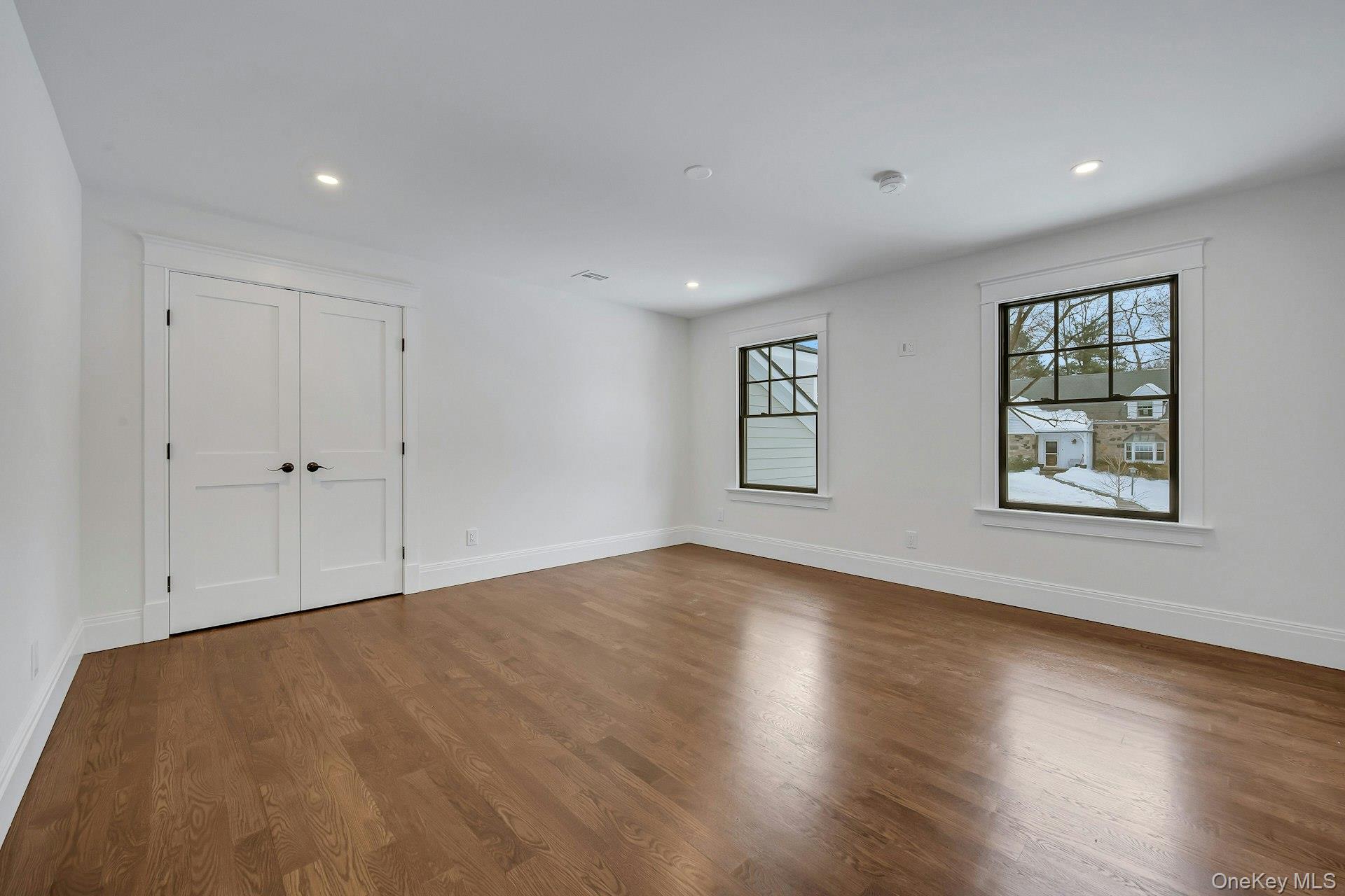 32 Sycamore Road, Scarsdale, NY 10583