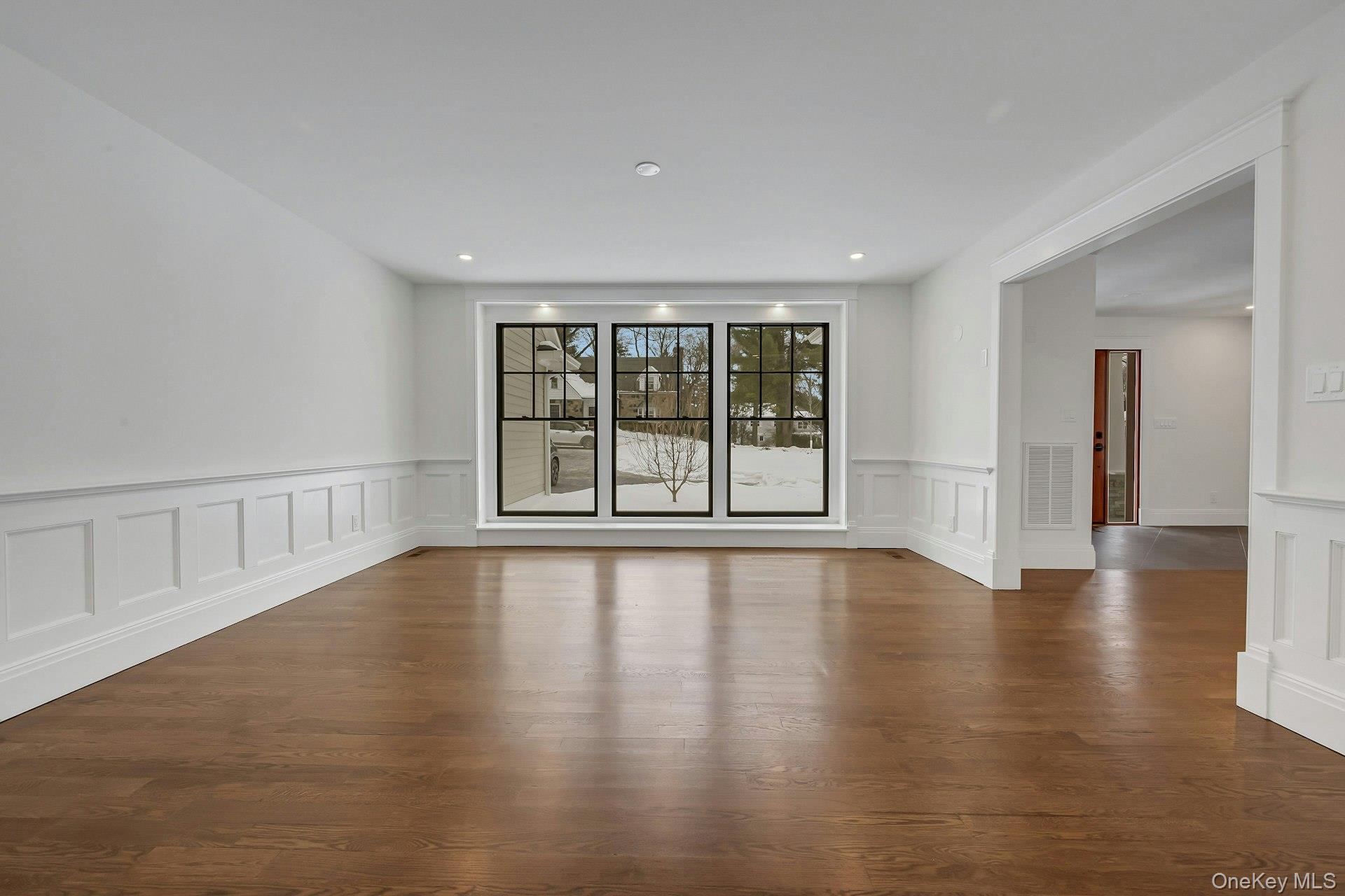 32 Sycamore Road, Scarsdale, NY 10583