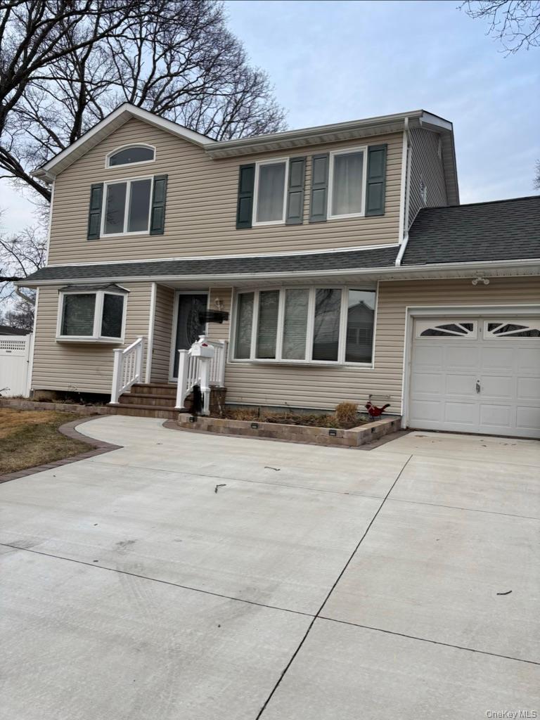 23 W Court Drive, Centereach, NY 11720