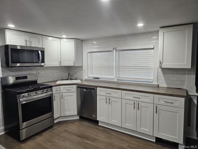 645 Hawkins Boulevard, Copiague, NY 11726