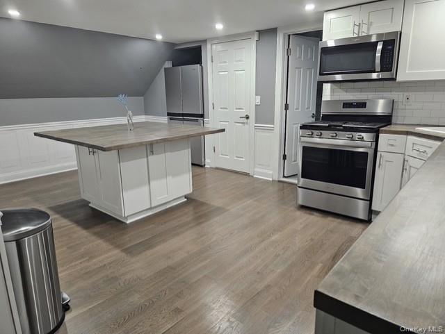 645 Hawkins Boulevard, Copiague, NY 11726