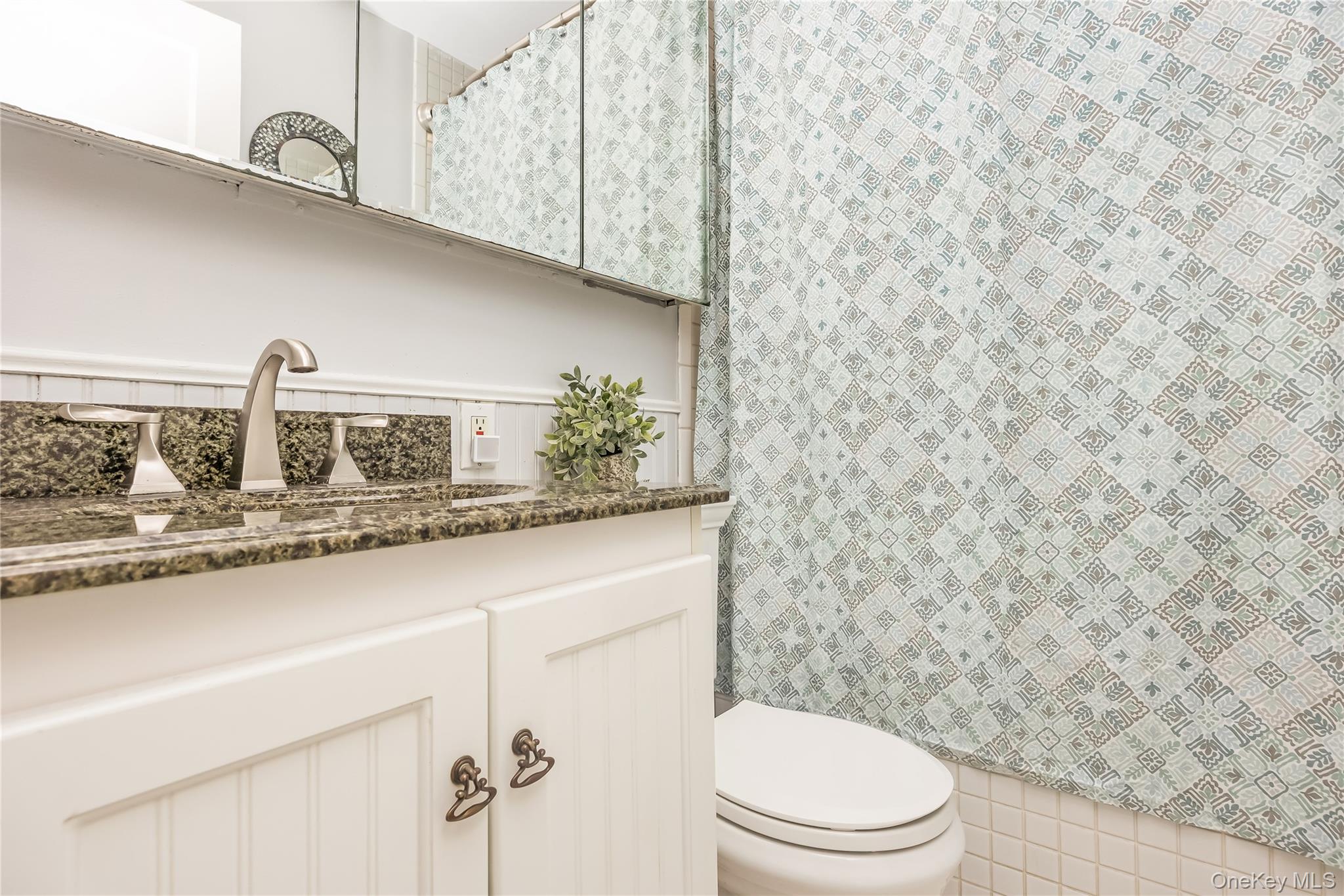 6722 166th Street, Fresh Meadows, NY 11365