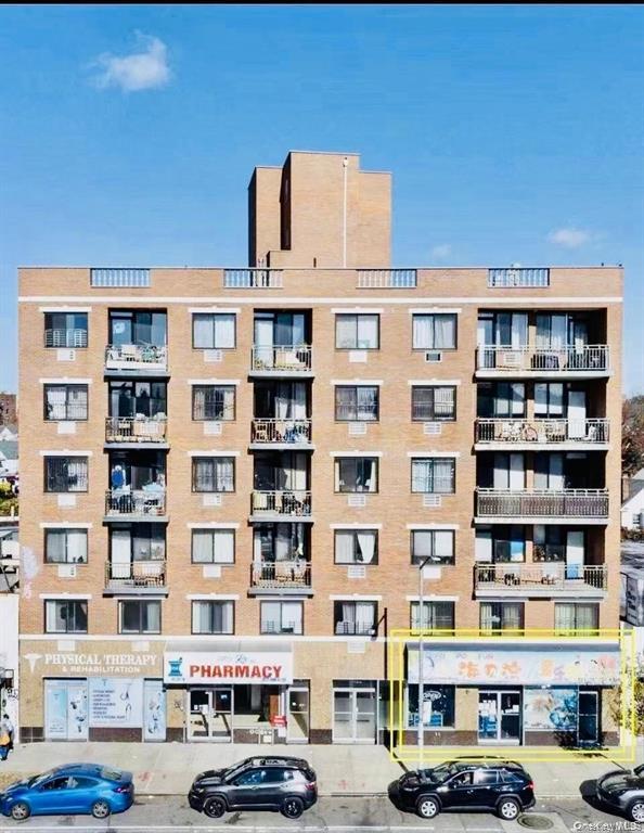 82-25 Queens Boulevard # 6D, Elmhurst, NY 11373