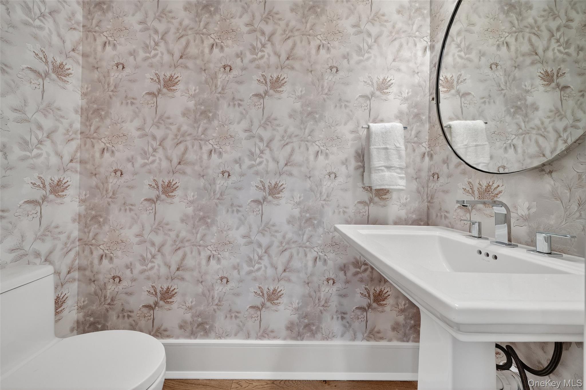 1827 Soundview Court, Yorktown Heights, NY 10598