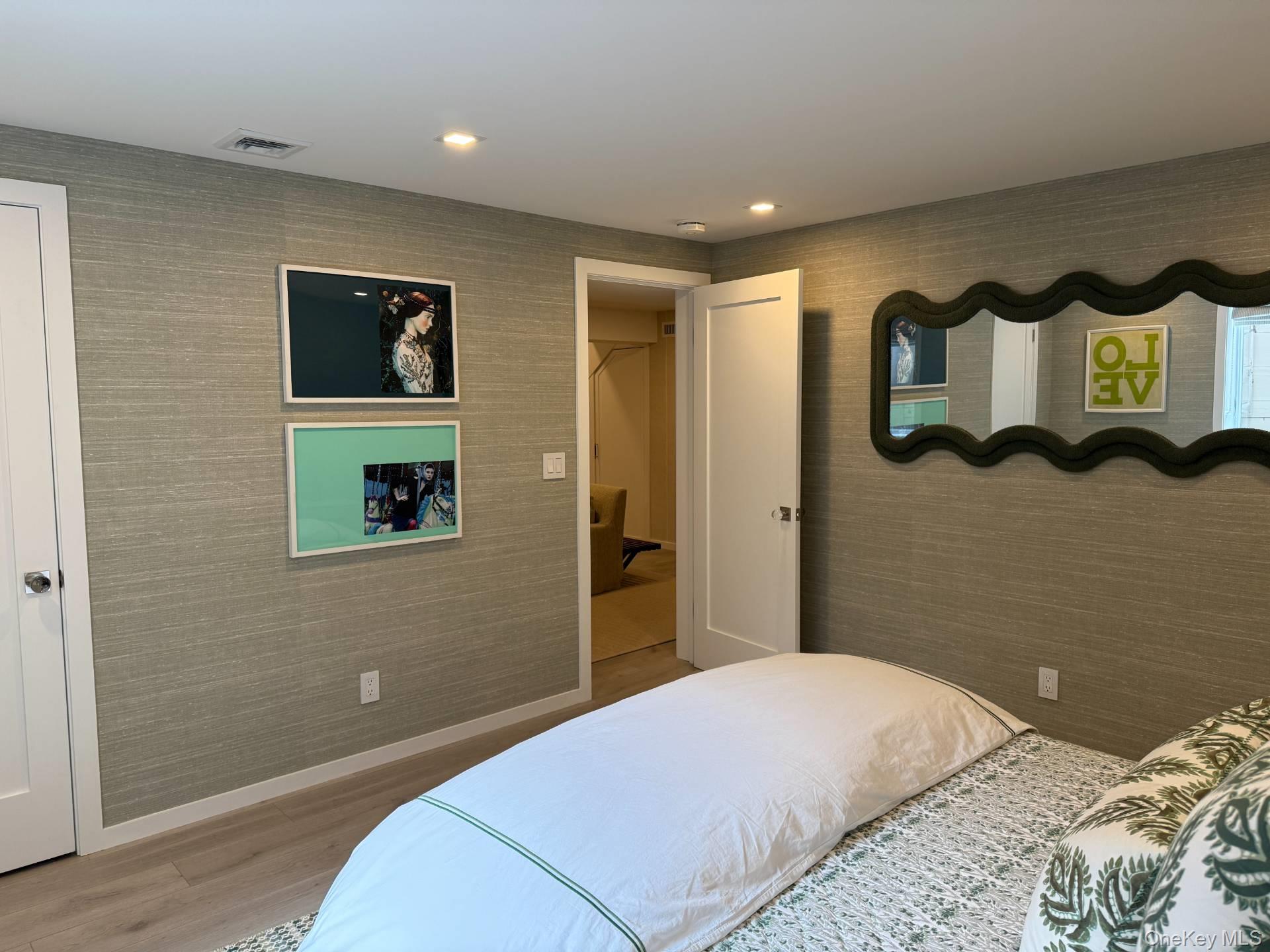 107 Town Line Rd, Wainscott, NY 11975