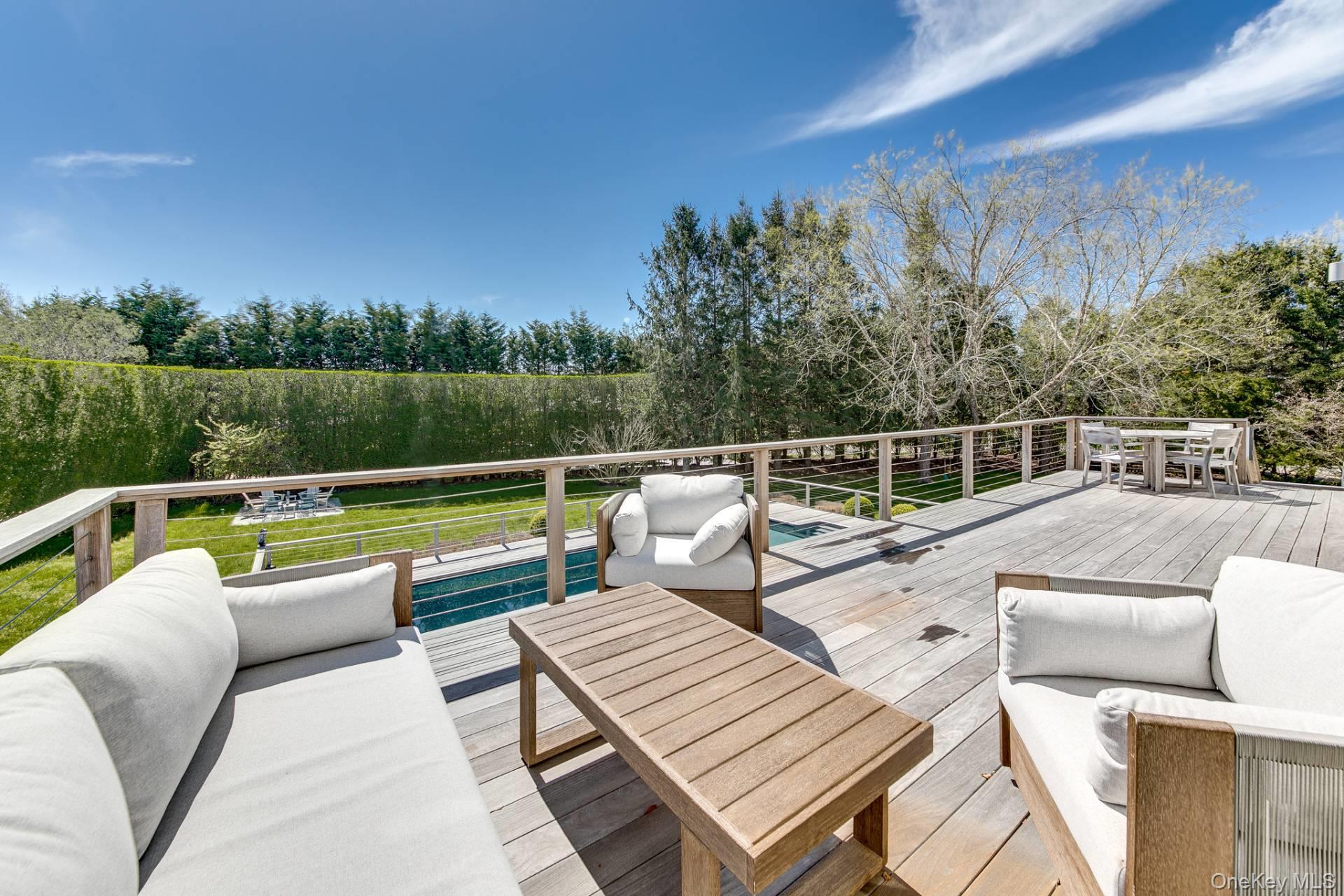 107 Town Line Rd, Wainscott, NY 11975