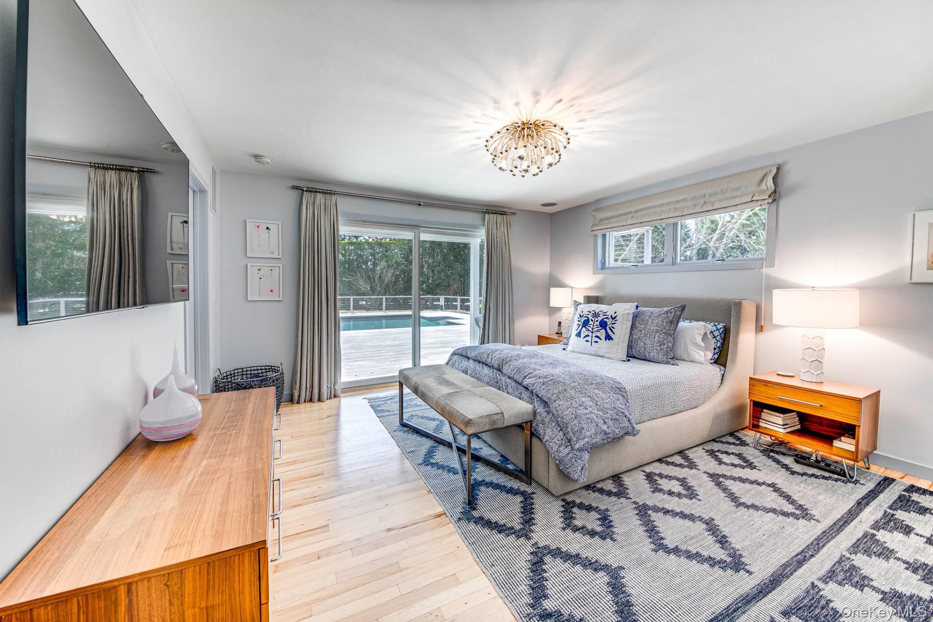 107 Town Line Rd, Wainscott, NY 11975