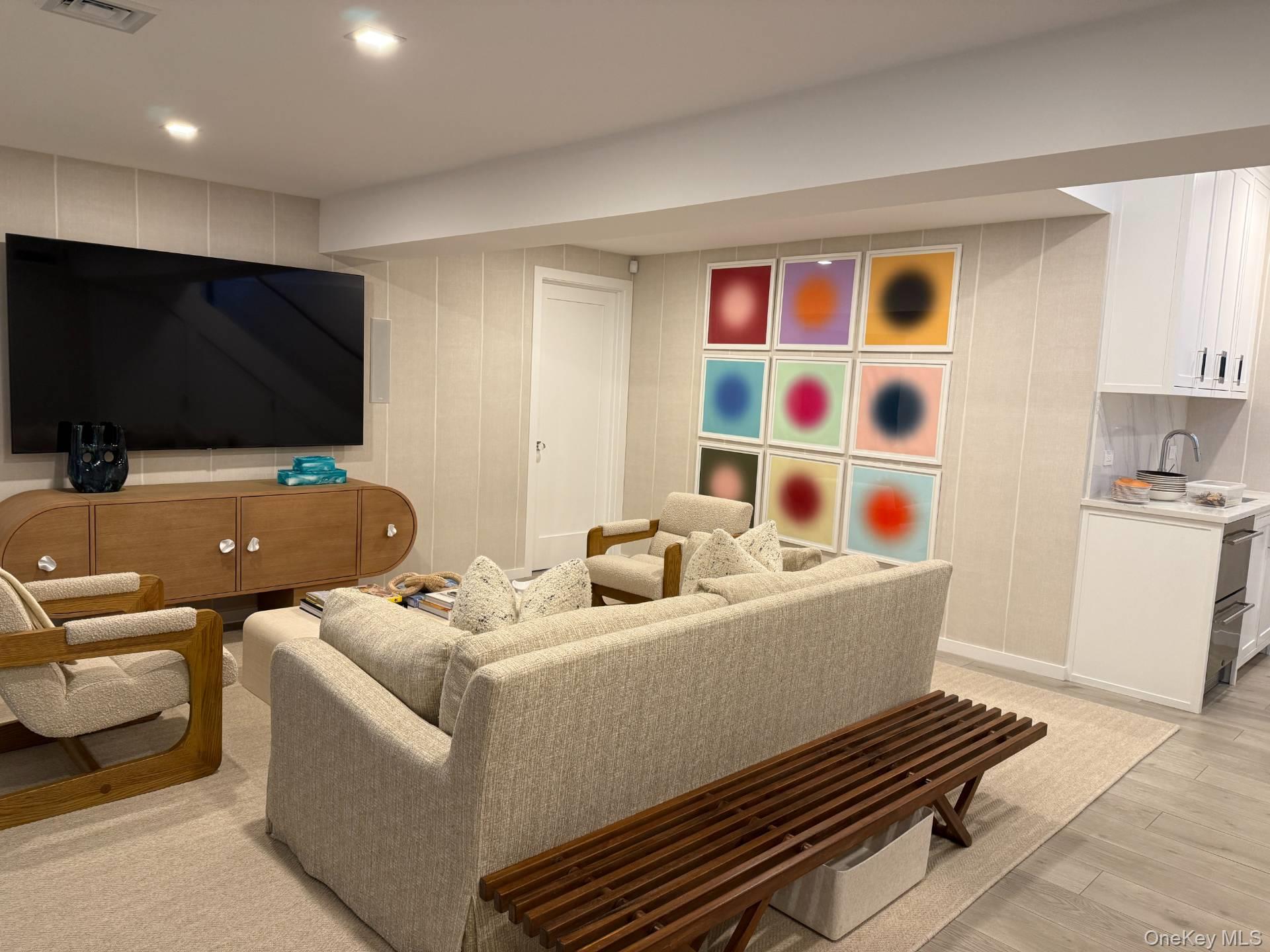 107 Town Line Rd, Wainscott, NY 11975