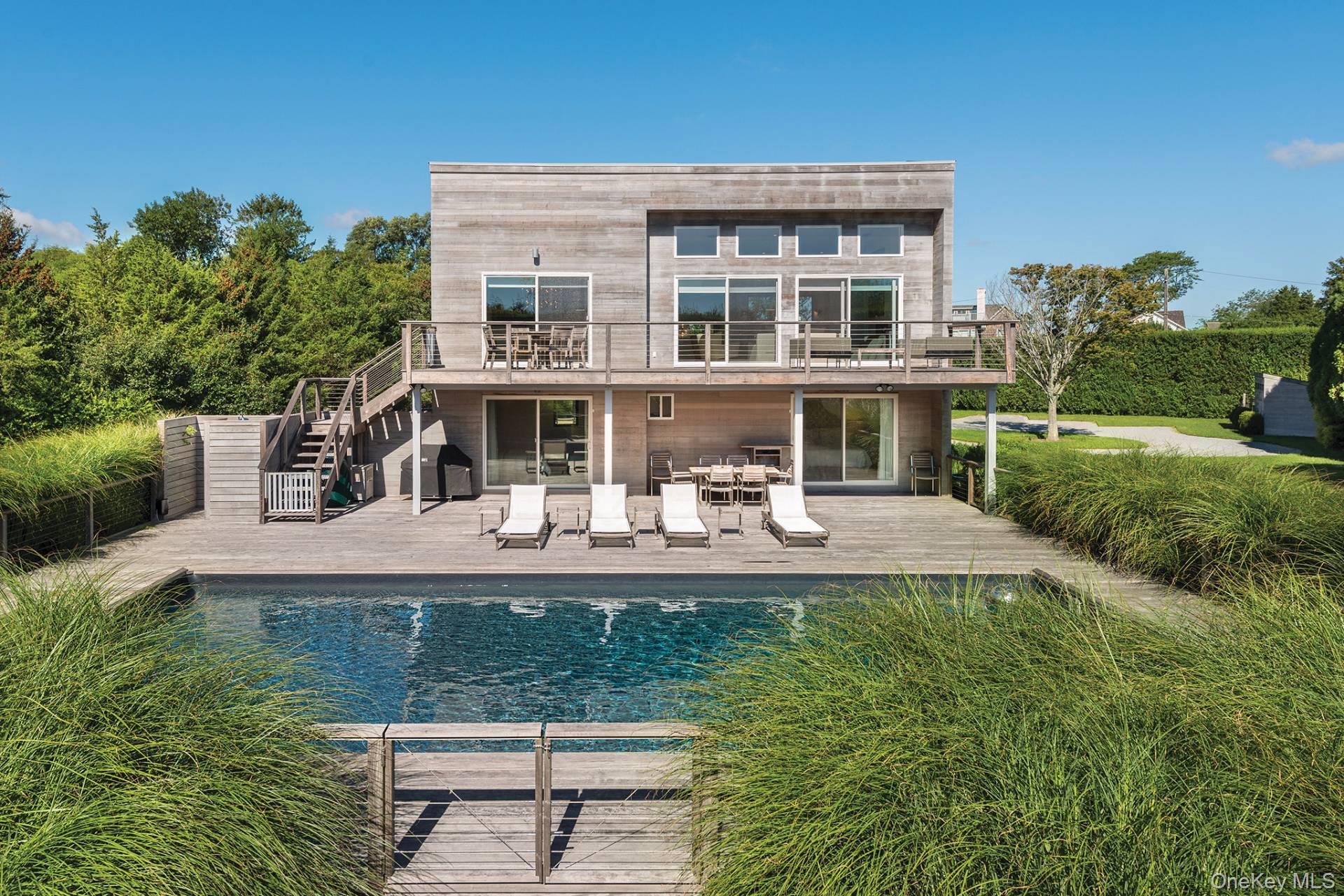 107 Town Line Rd, Wainscott, NY 11975