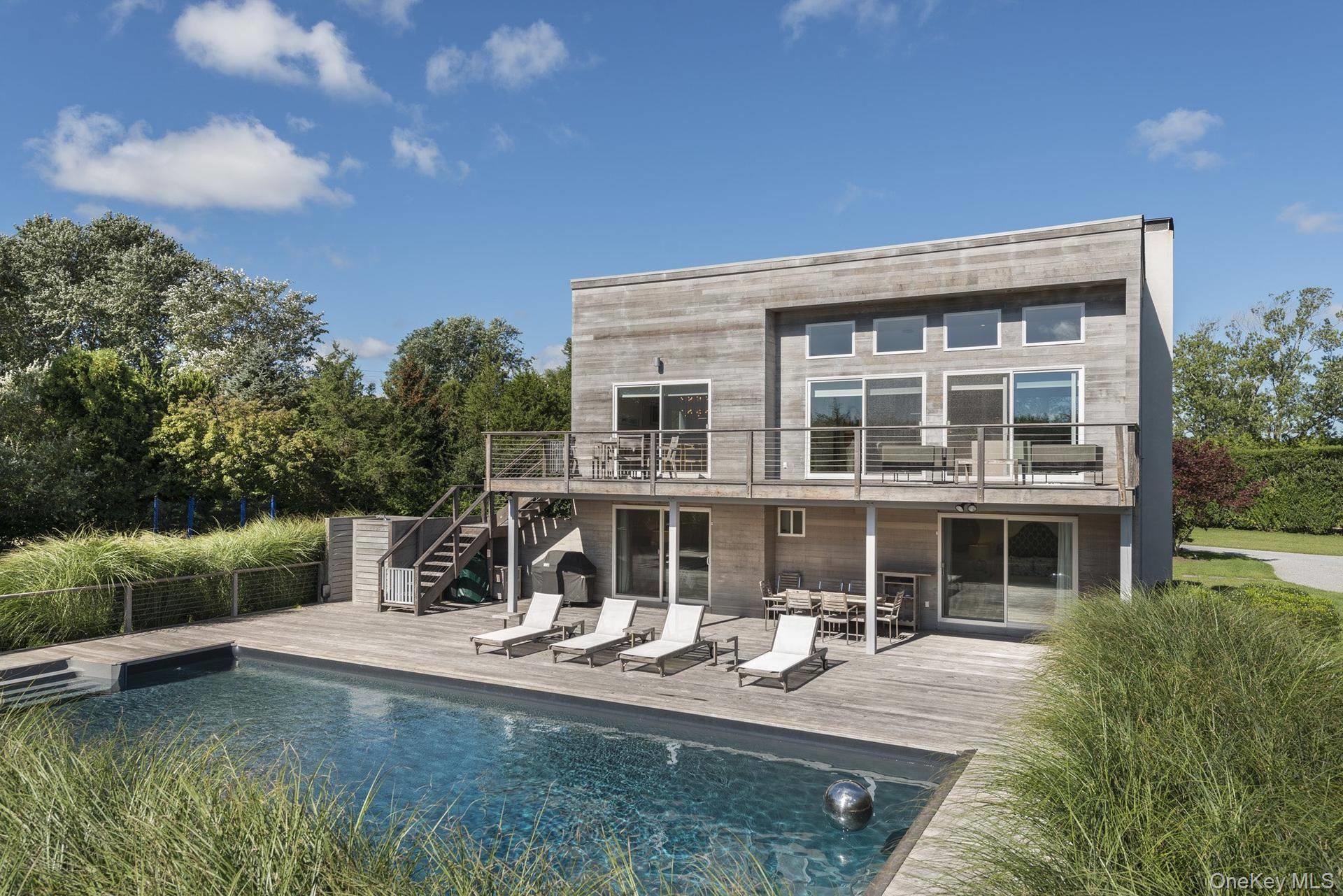 107 Town Line Rd, Wainscott, NY 11975