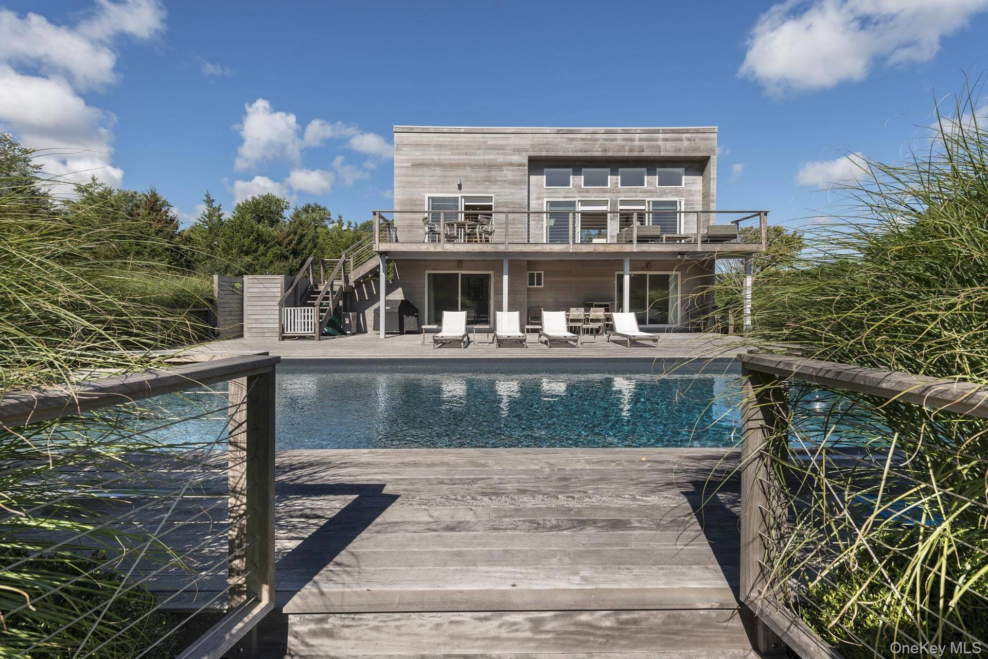 107 Town Line Rd, Wainscott, NY 11975