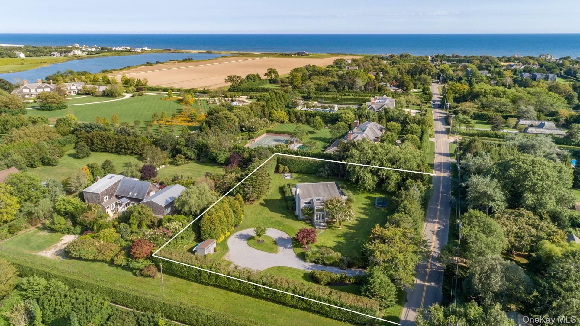 107 Town Line Rd, Wainscott, NY 11975