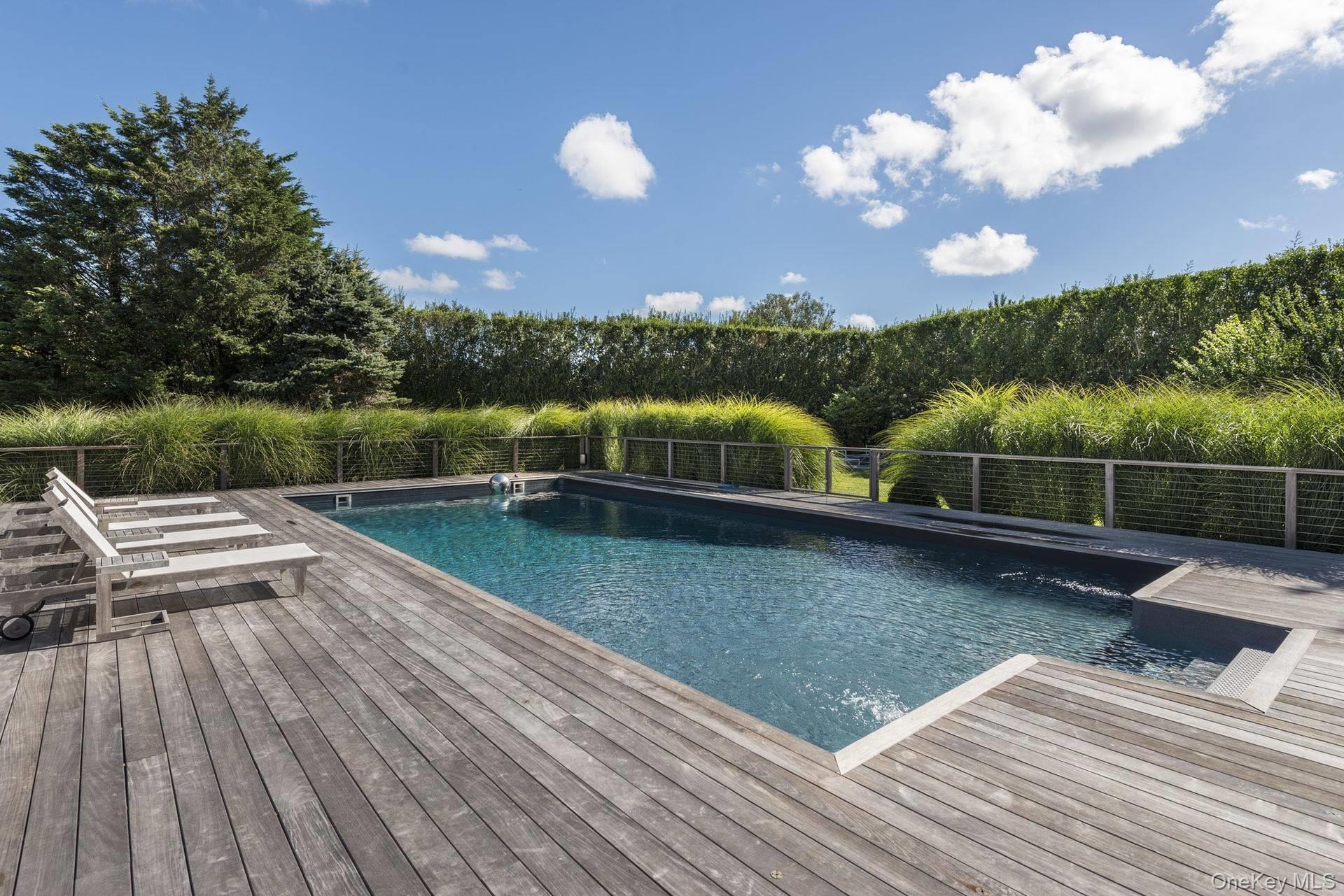 107 Town Line Rd, Wainscott, NY 11975