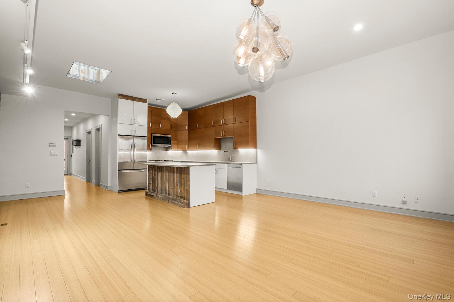 343 Greenwich Avenue # 2, Greenwich, CT 06830