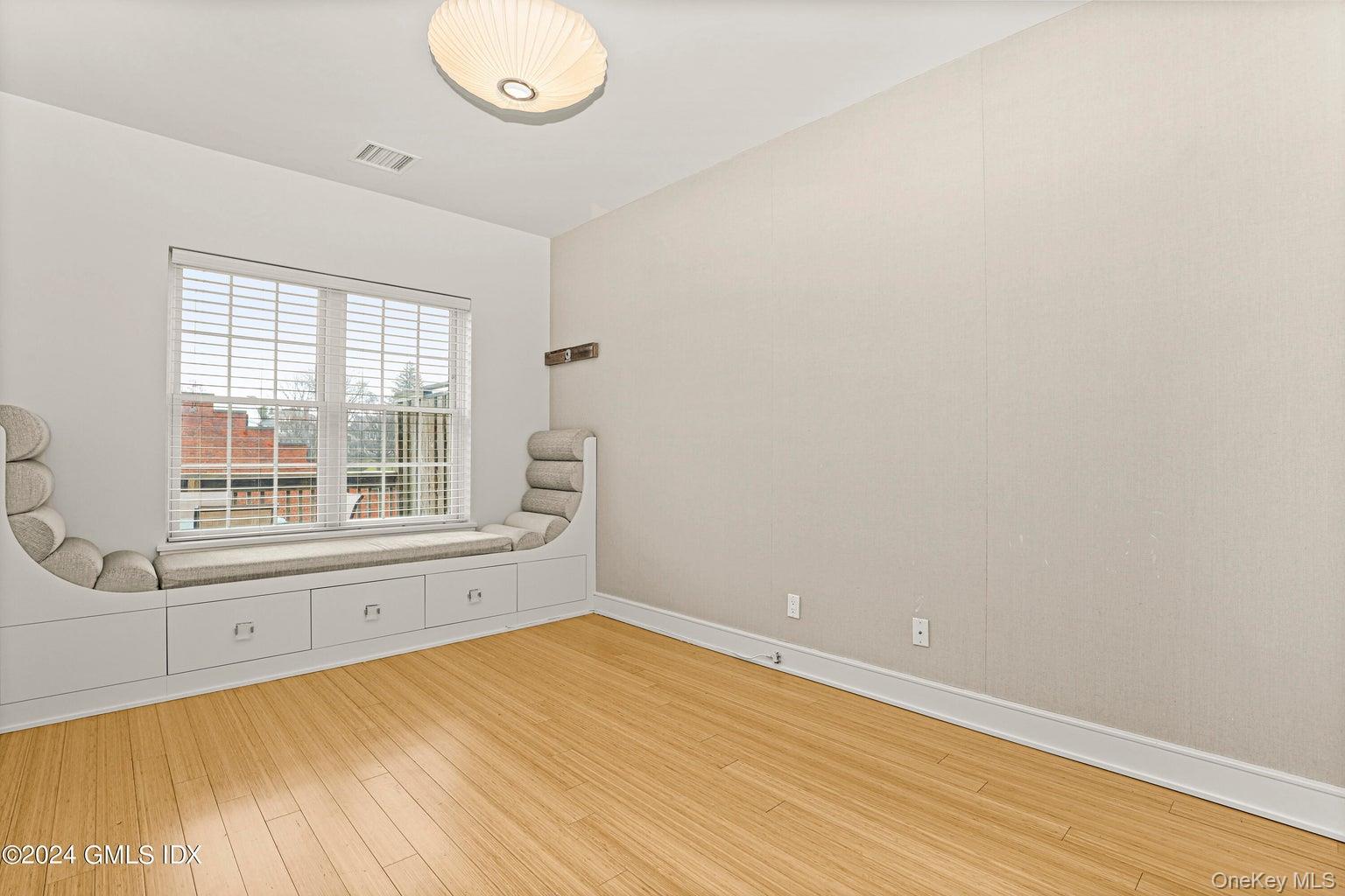 343 Greenwich Avenue # 2, Greenwich, CT 06830