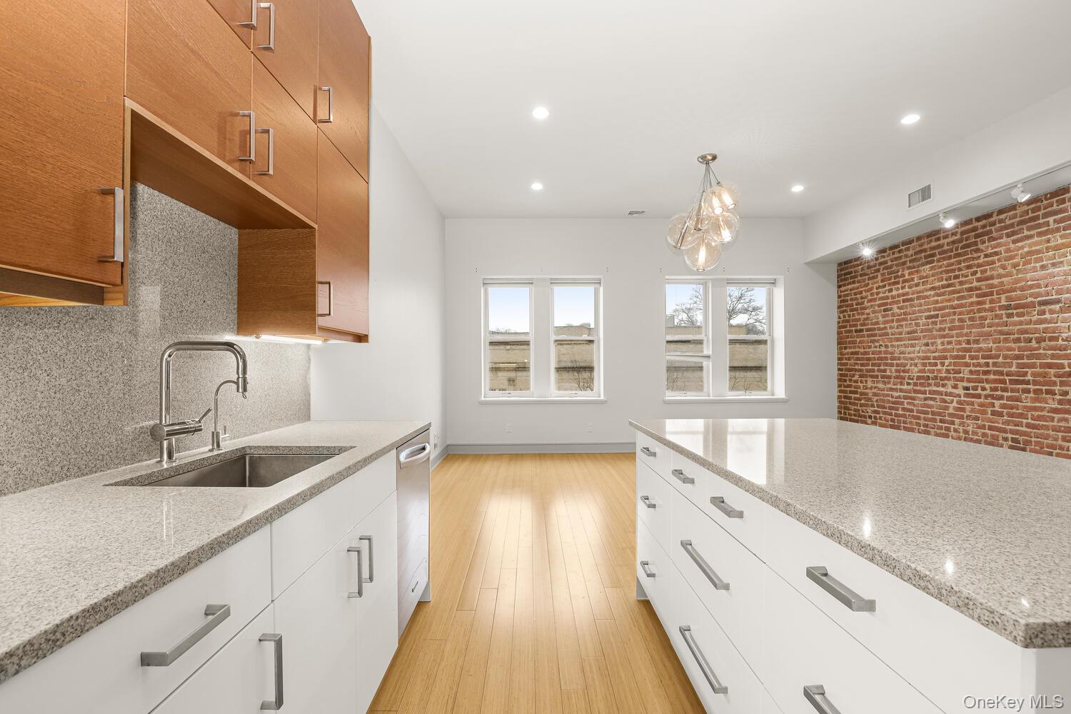 343 Greenwich Avenue # 2, Greenwich, CT 06830