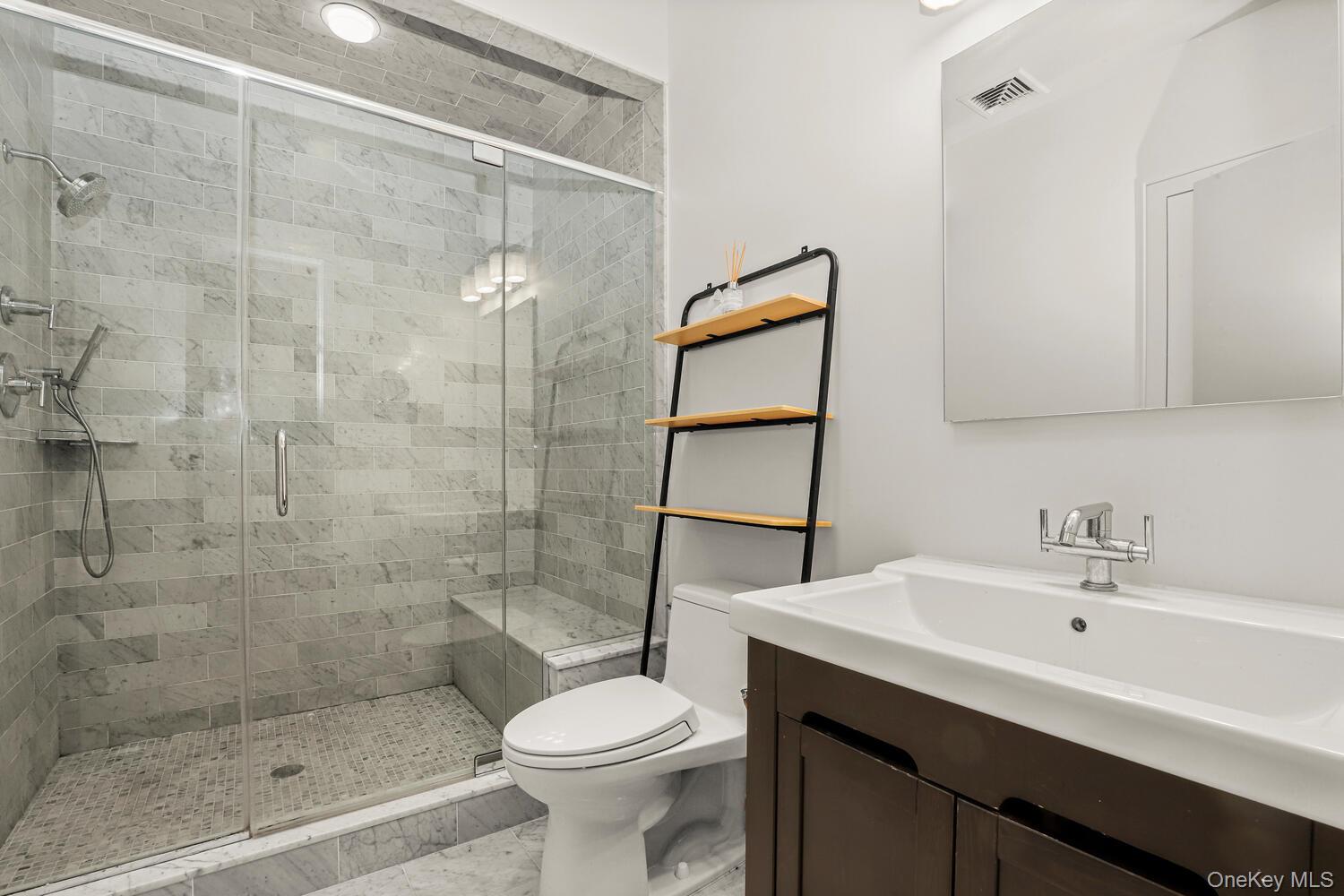 343 Greenwich Avenue # 2, Greenwich, CT 06830